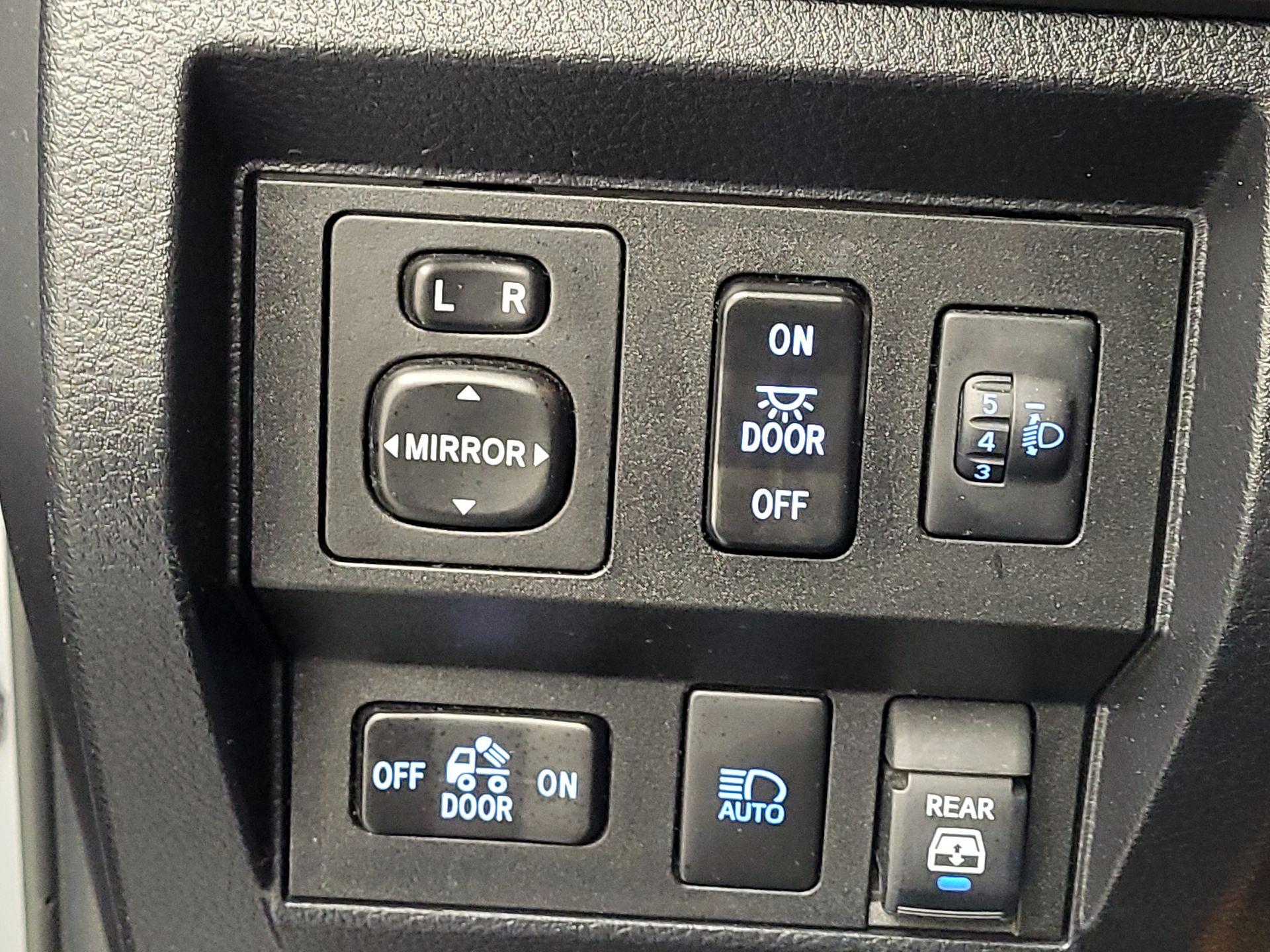 Thumbnail: 2020 Toyota Tundra - 13