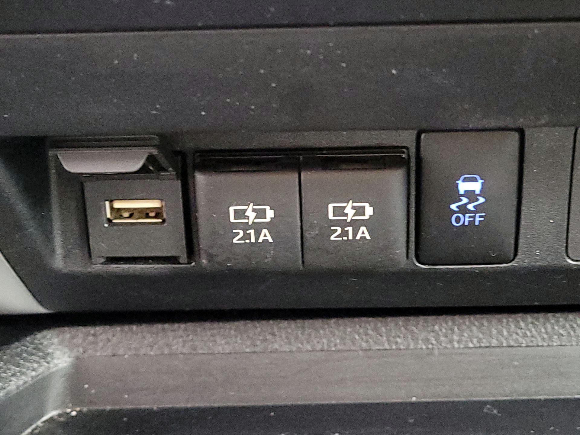 Thumbnail: 2020 Toyota Tundra - 18