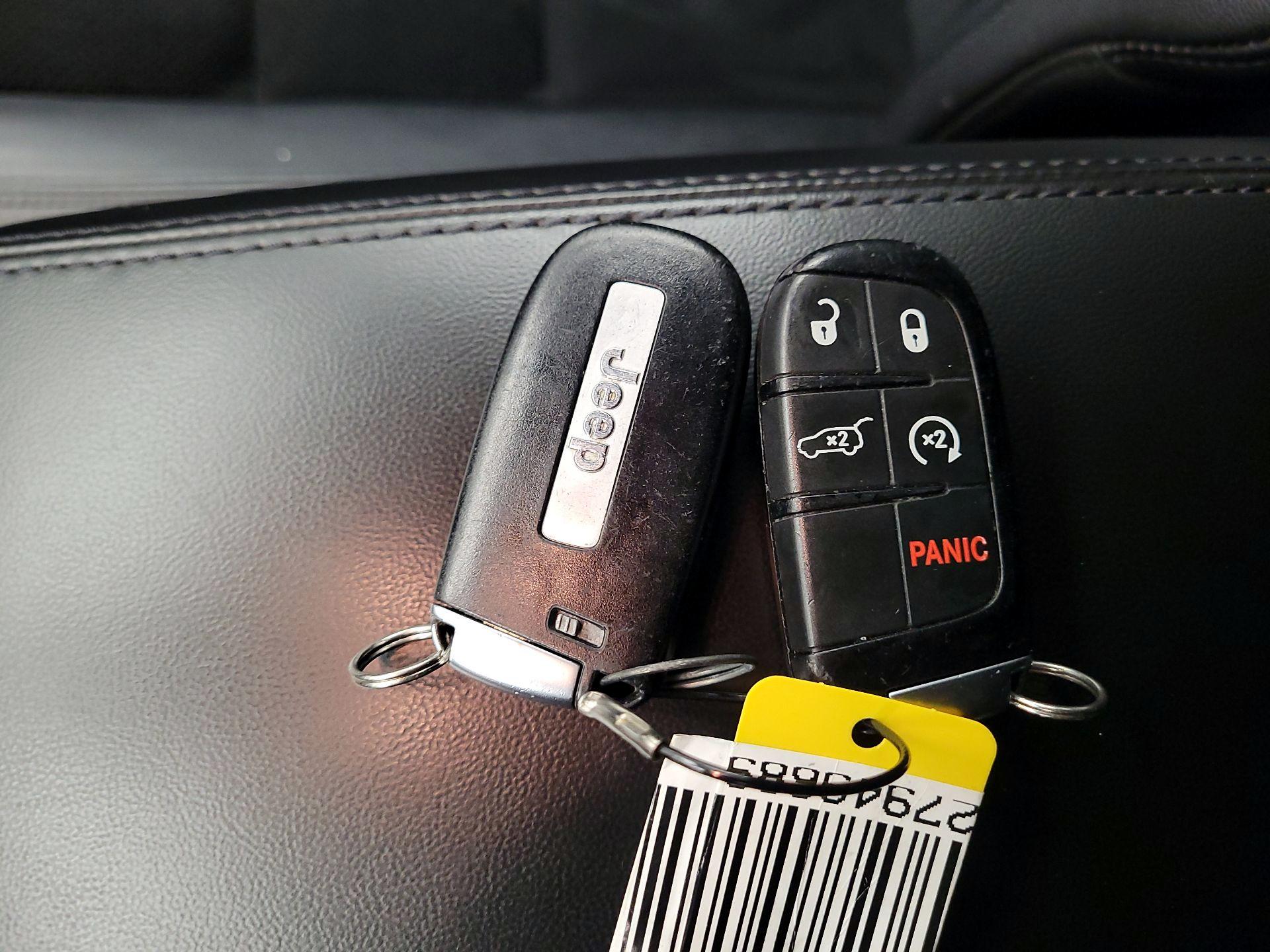 Thumbnail: 2018 Jeep Grand Cherokee - 18