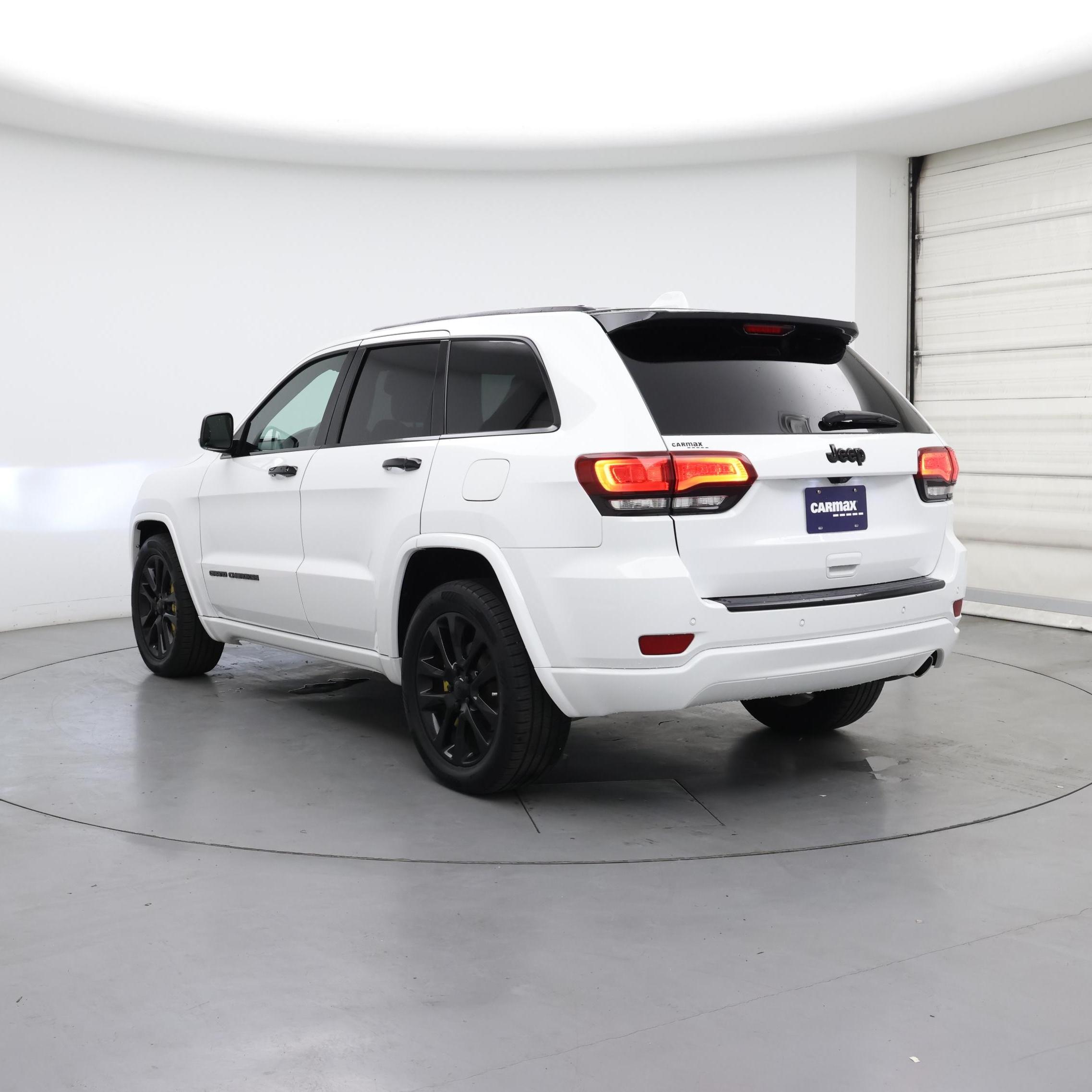 Thumbnail: 2018 Jeep Grand Cherokee - 2