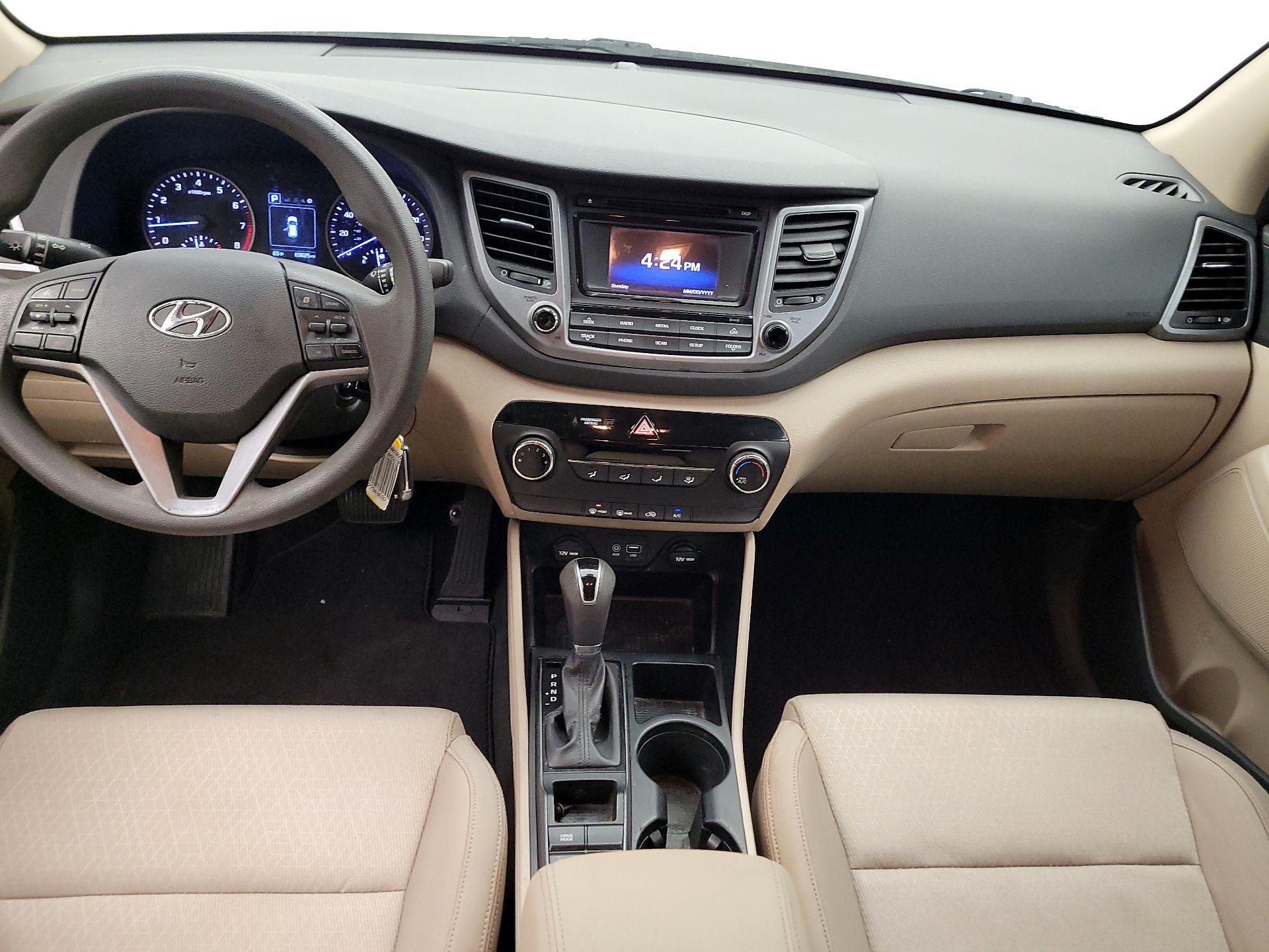 Thumbnail: 2016 Hyundai Tucson - 9