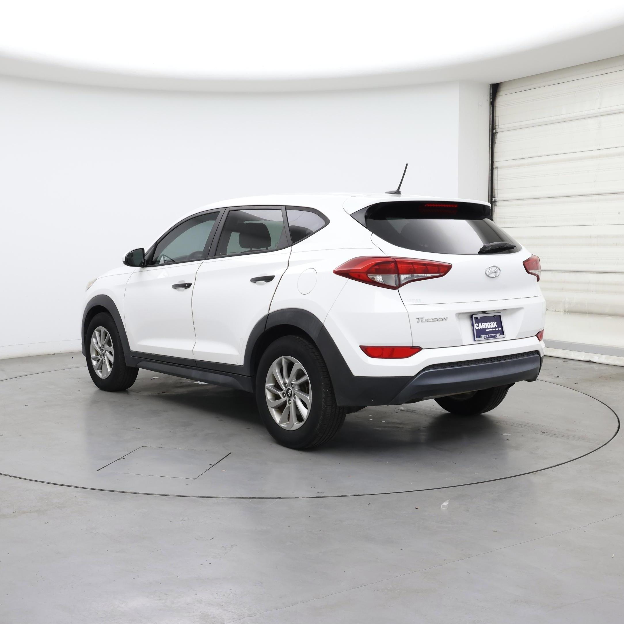 Thumbnail: 2016 Hyundai Tucson - 2