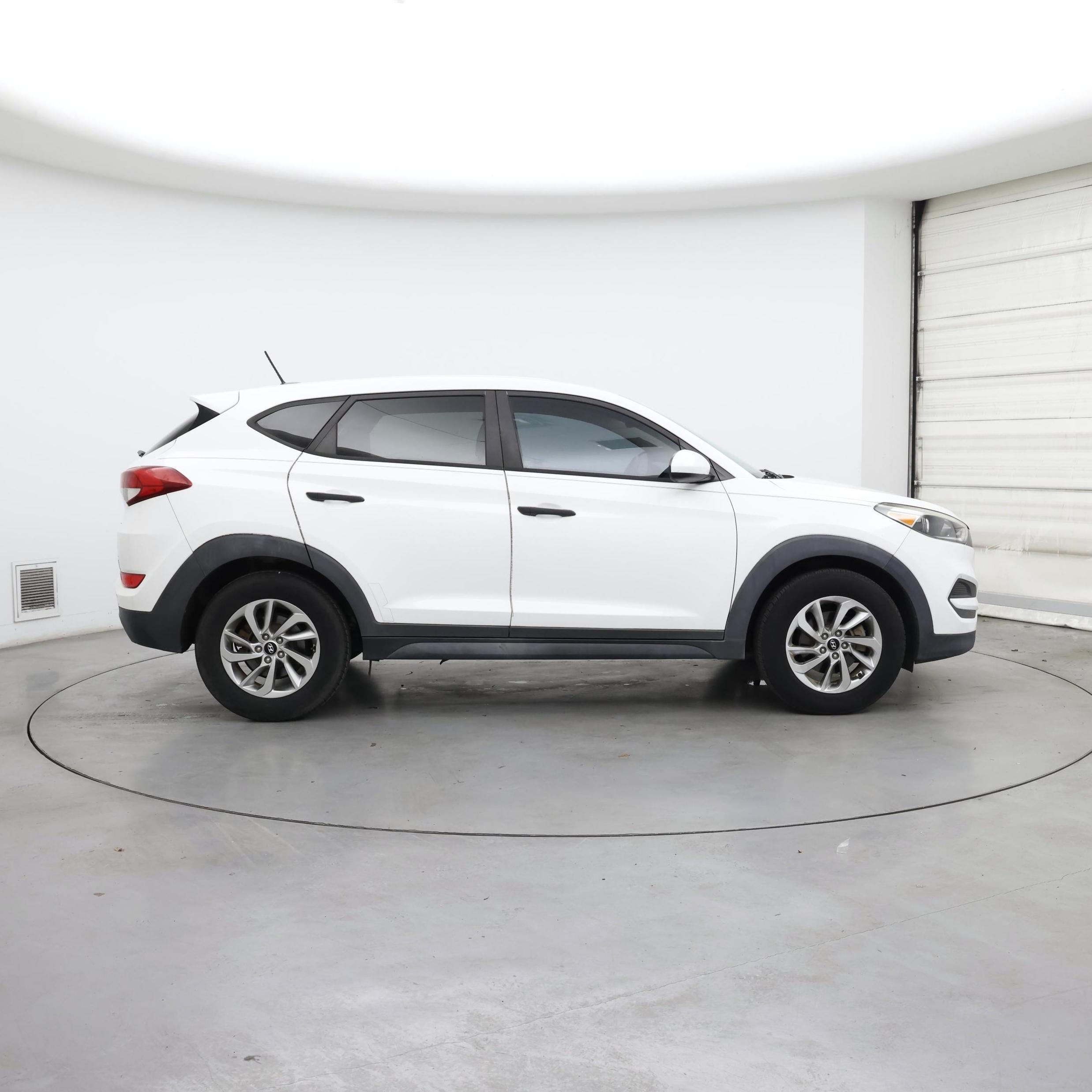 Thumbnail: 2016 Hyundai Tucson - 7