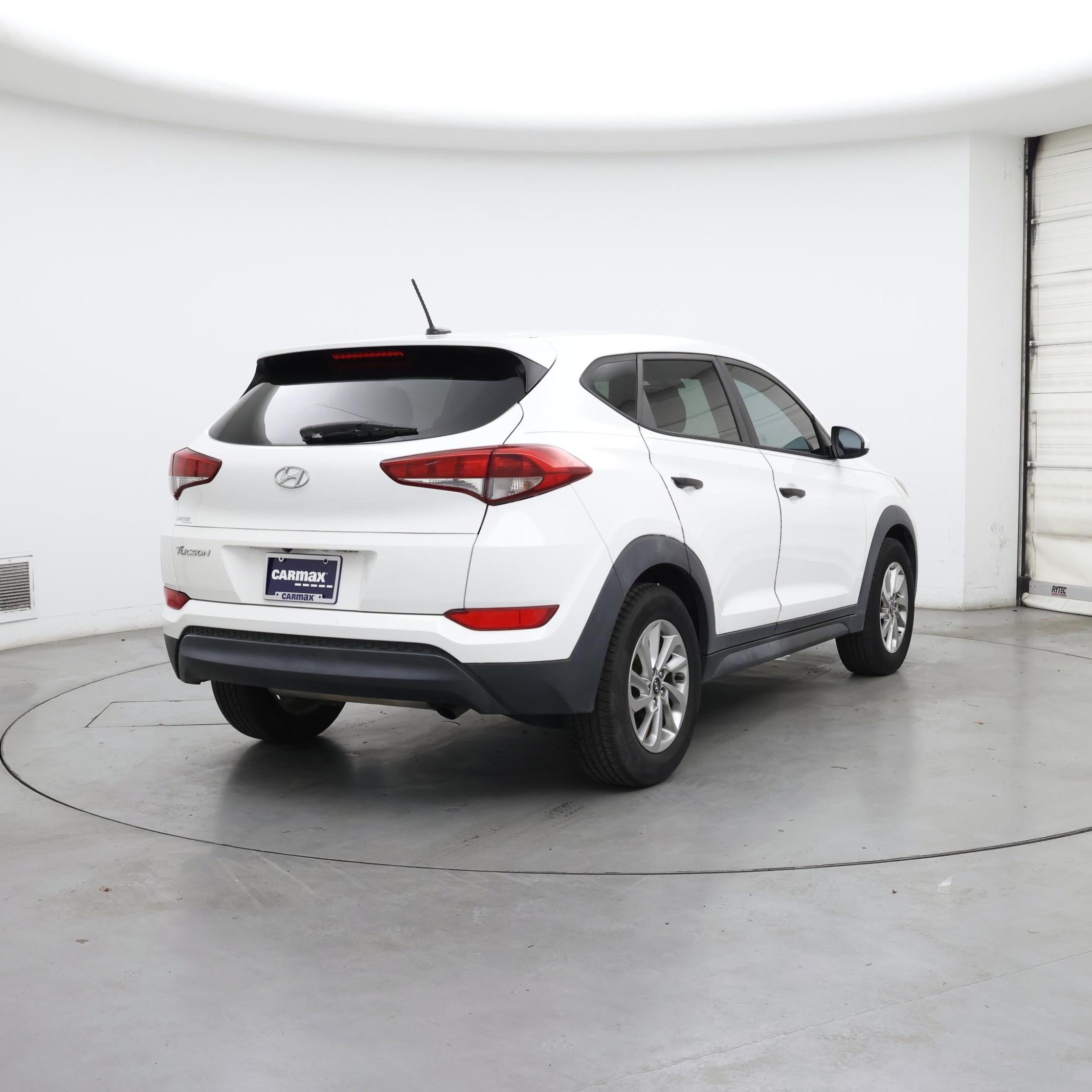 Thumbnail: 2016 Hyundai Tucson - 8