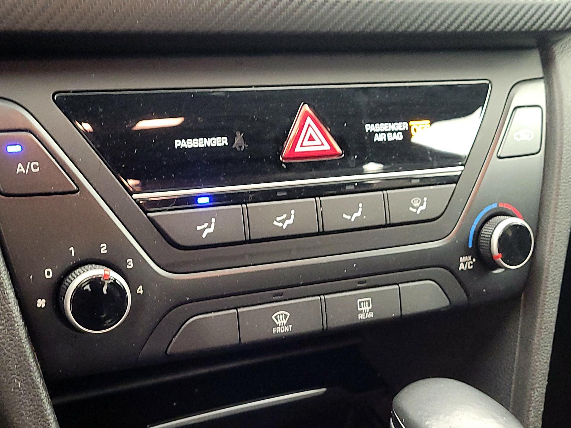 Thumbnail: 2018 Hyundai Elantra - 16