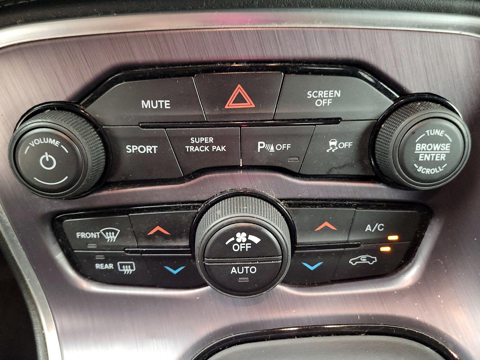 Thumbnail: 2018 Dodge Challenger - 14