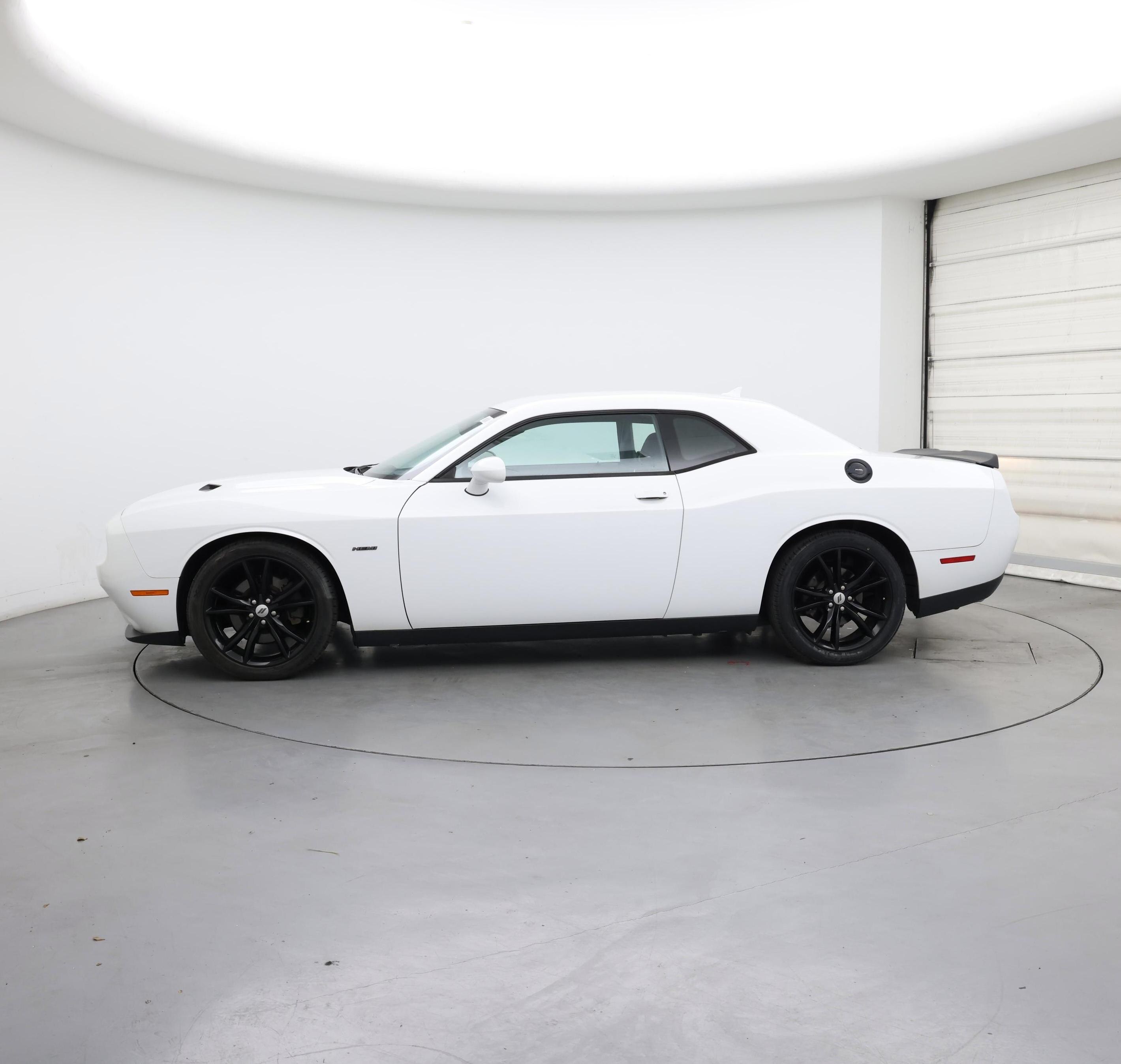 Thumbnail: 2018 Dodge Challenger - 3