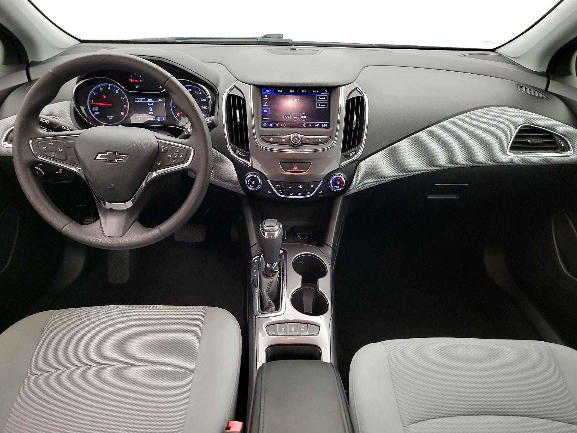 Thumbnail: 2019 Chevrolet Cruze - 9