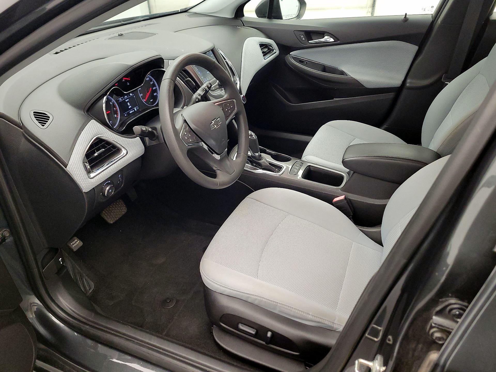 Thumbnail: 2019 Chevrolet Cruze - 11