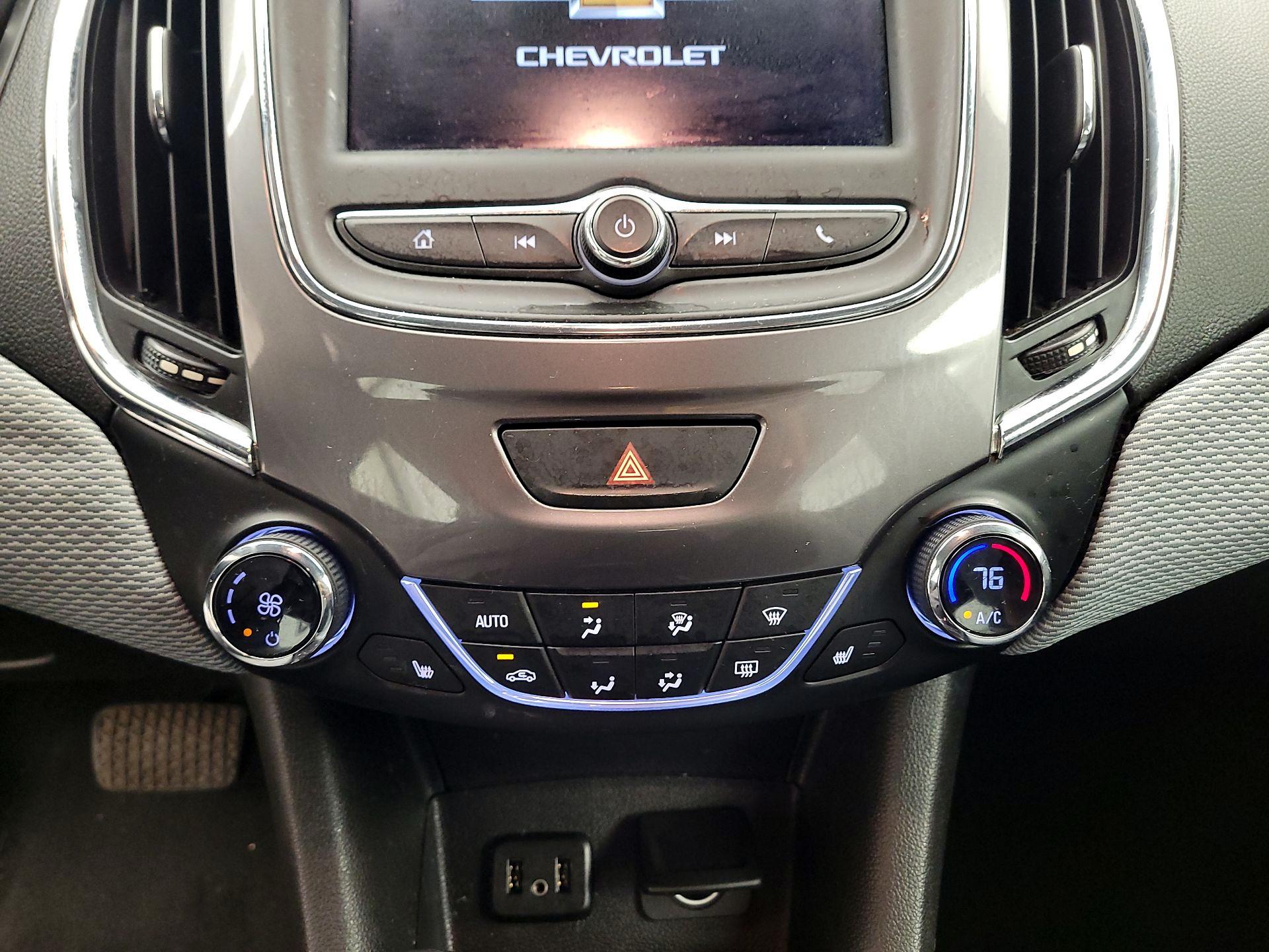 Thumbnail: 2019 Chevrolet Cruze - 14