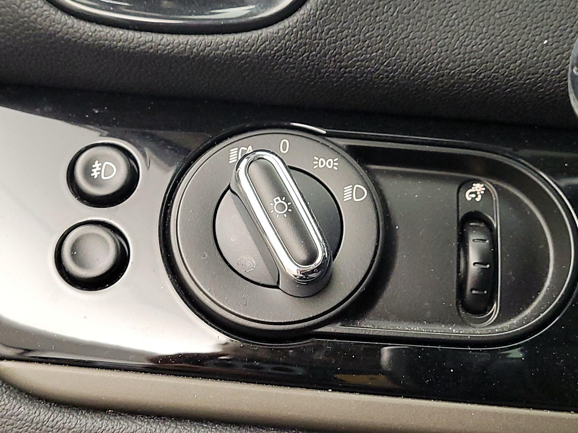 Thumbnail: 2019 MINI Cooper Countryman - 13