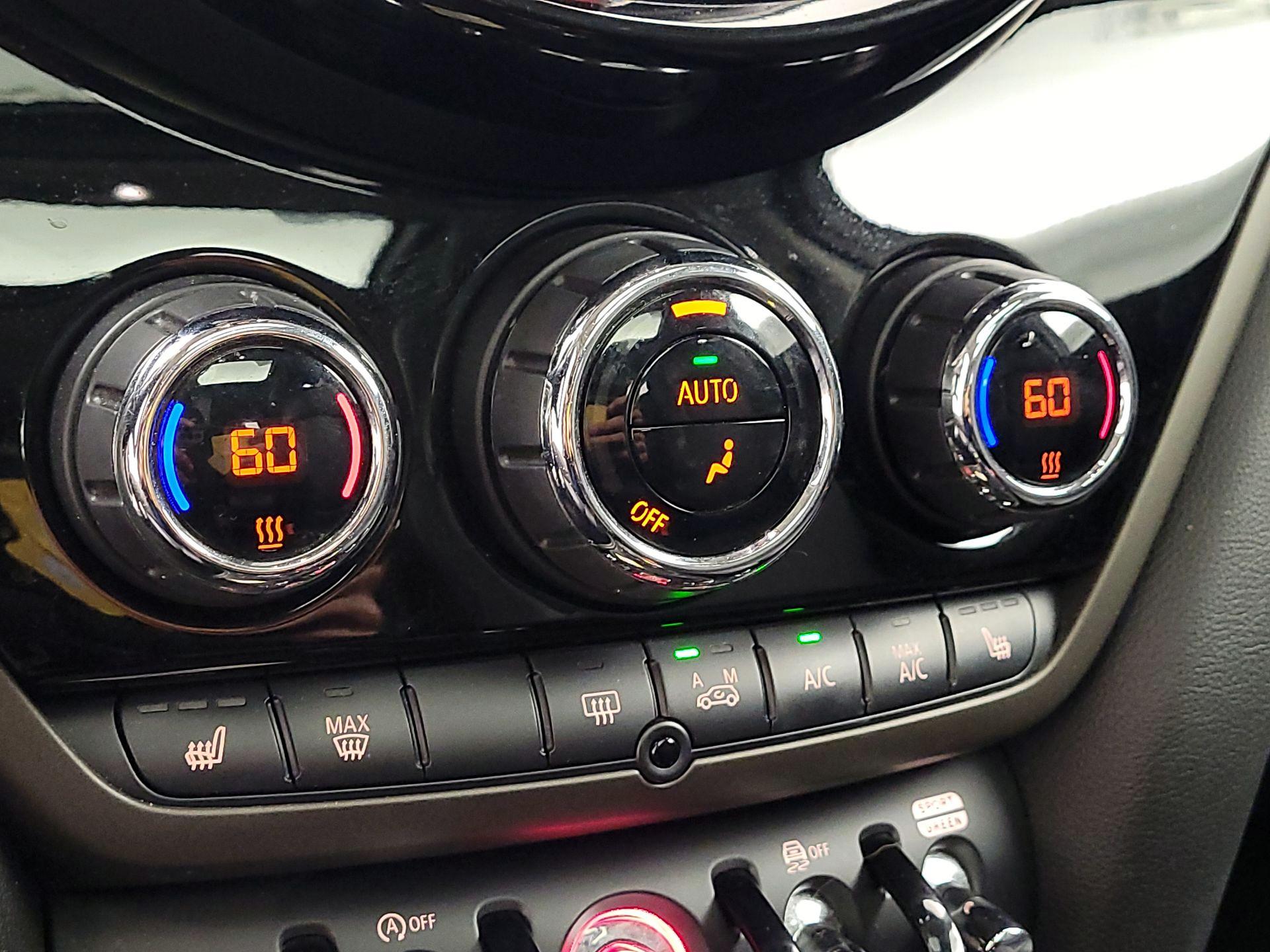 Thumbnail: 2019 MINI Cooper Countryman - 16