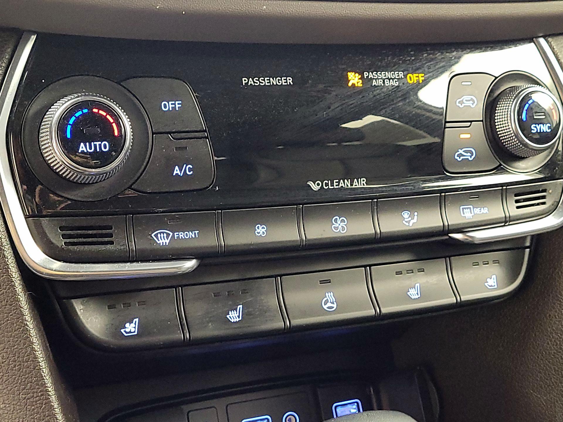 Thumbnail: 2020 Hyundai Santa Fe - 16