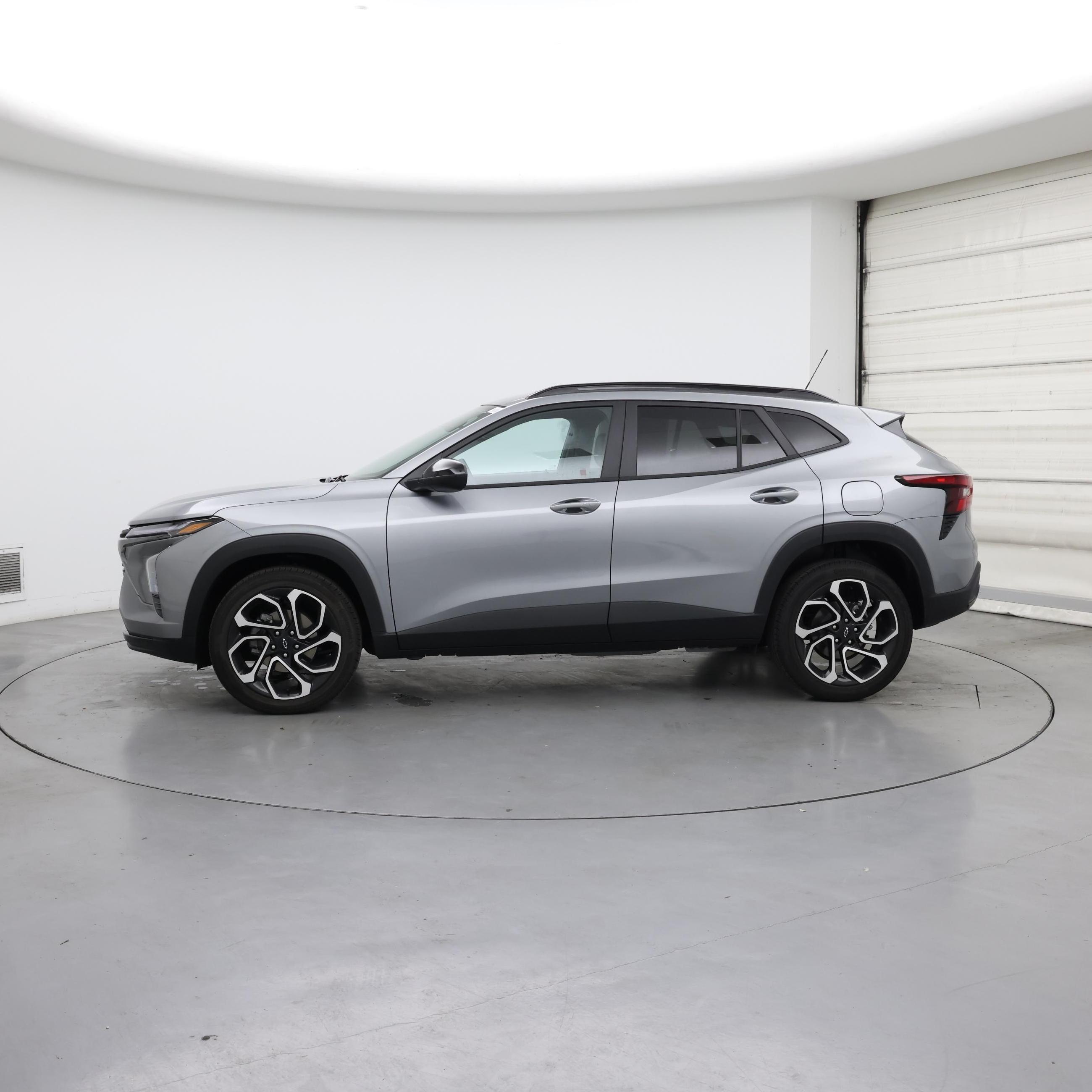 Thumbnail: 2025 Chevrolet Trax - 3