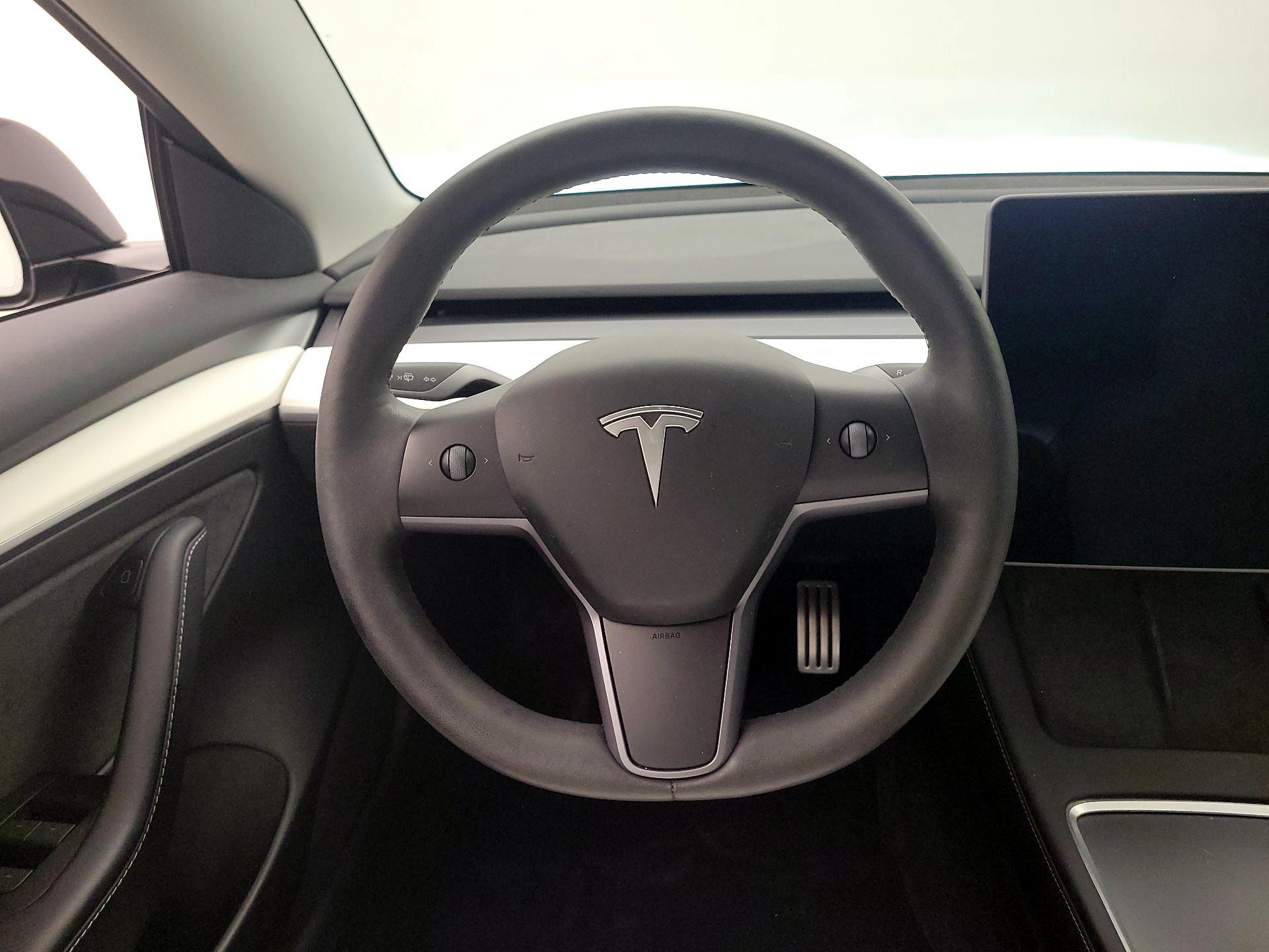 Thumbnail: 2023 Tesla Model 3 - 10