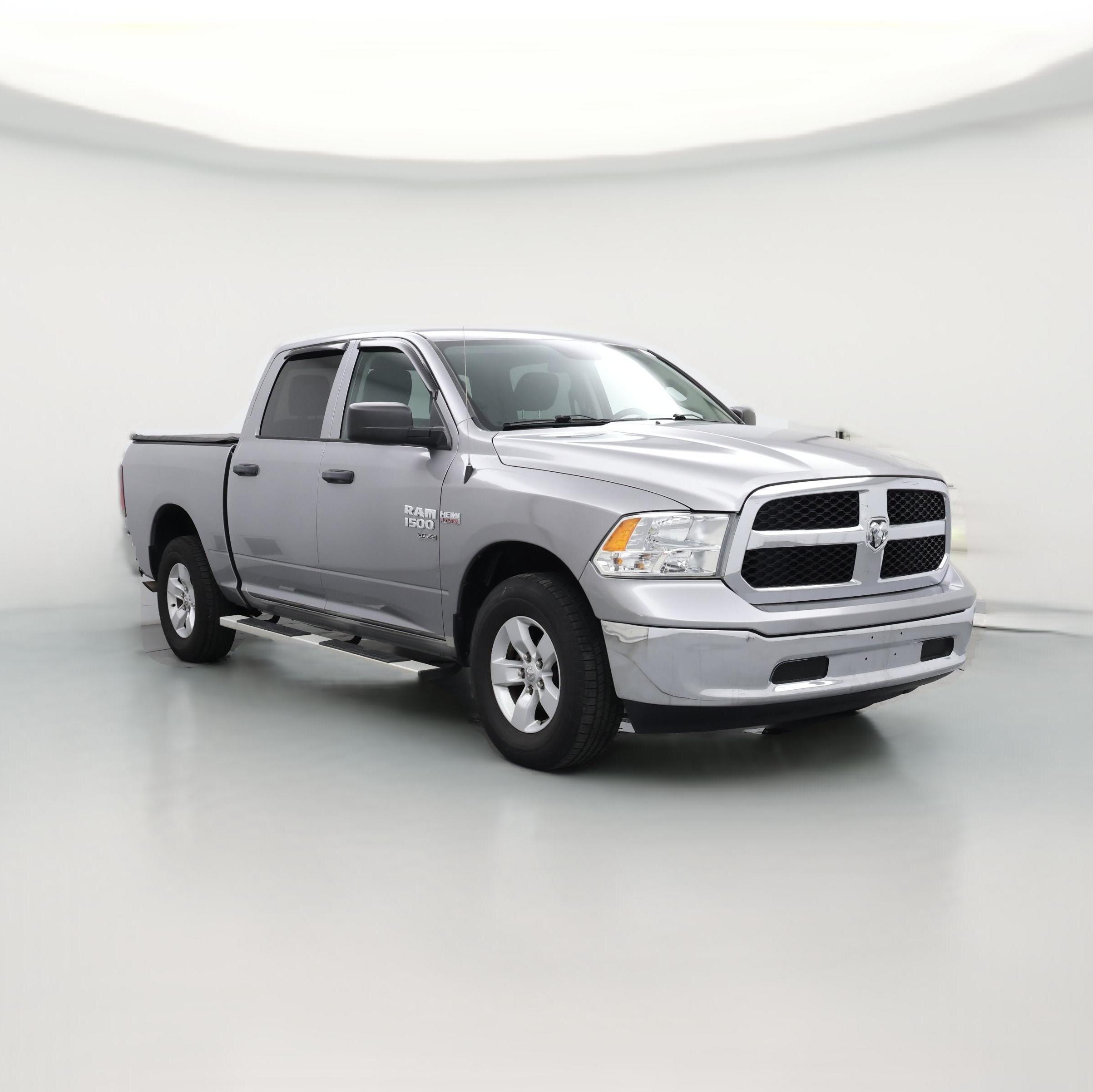 Thumbnail: 2020 RAM 1500 Classic - 1