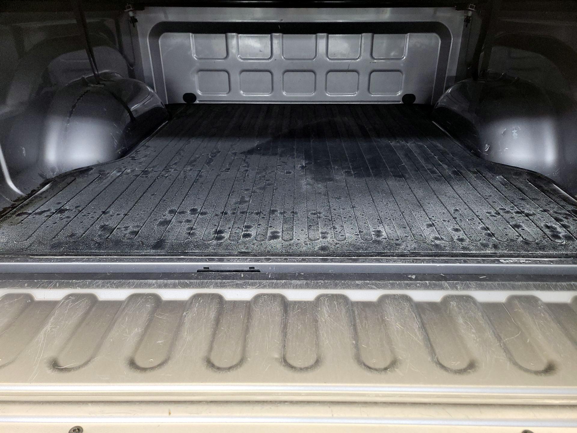 Thumbnail: 2020 RAM 1500 Classic - 16