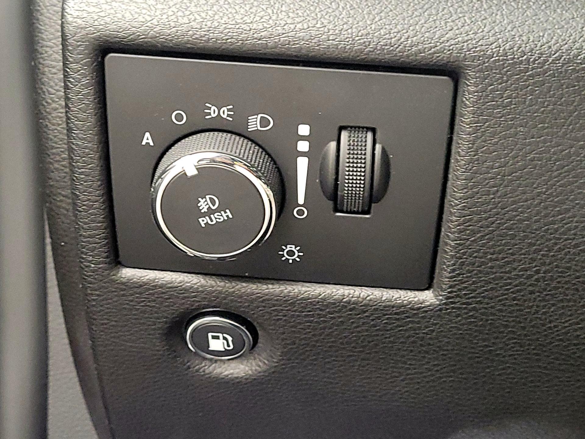 Thumbnail: 2021 Jeep Grand Cherokee - 13