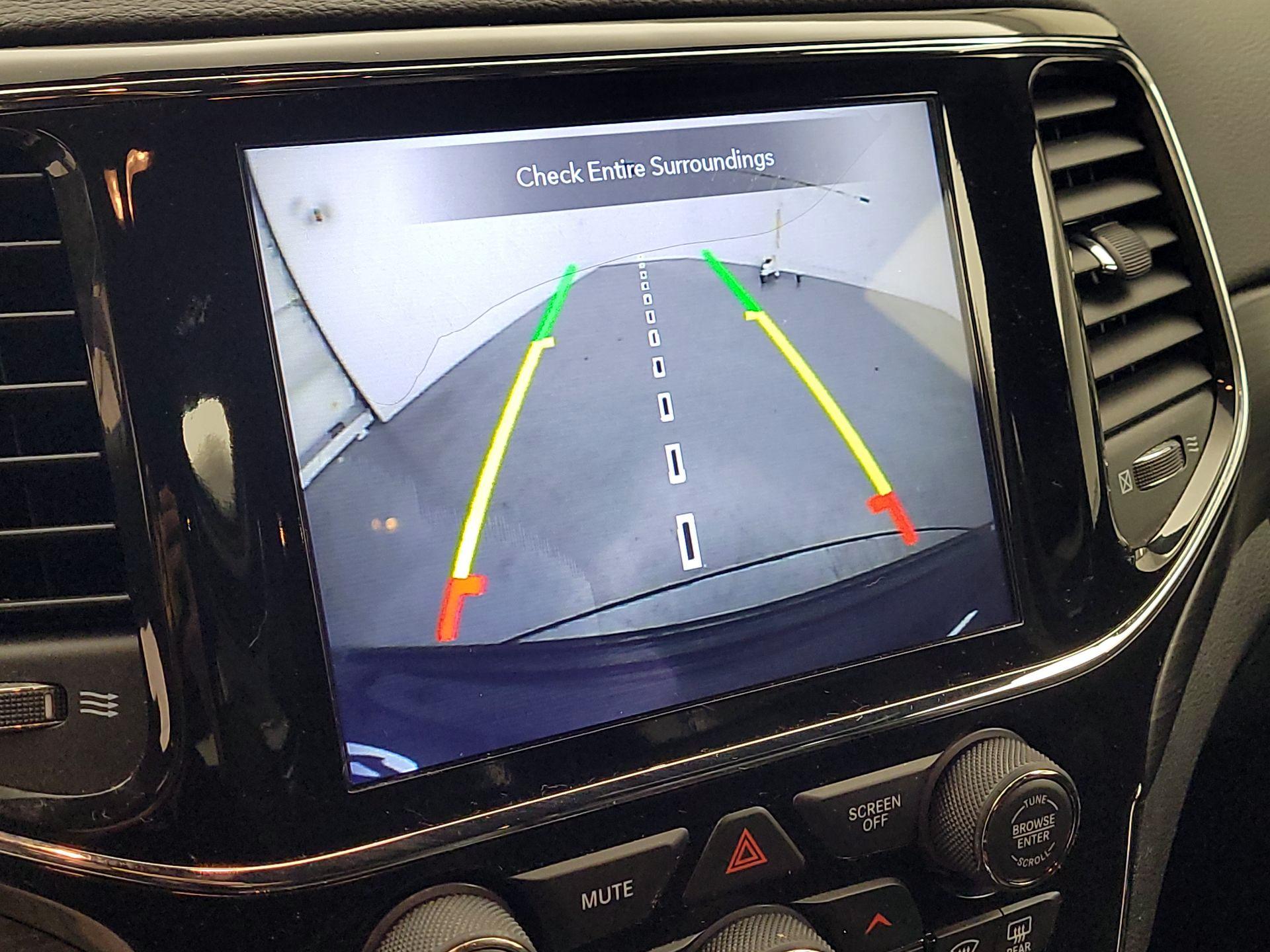 Thumbnail: 2021 Jeep Grand Cherokee - 14