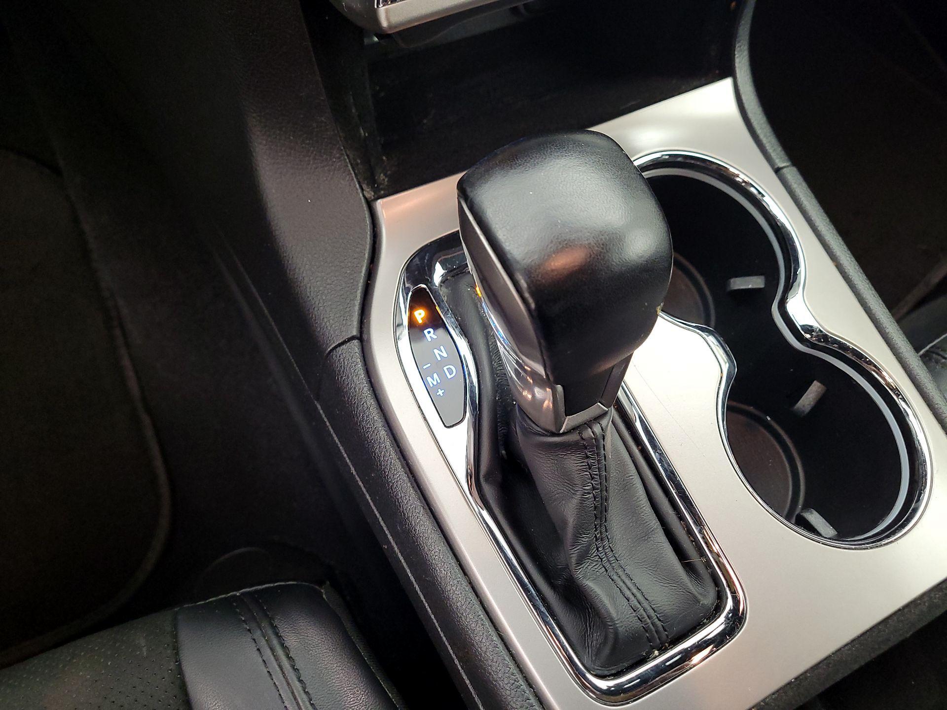 Thumbnail: 2021 Jeep Grand Cherokee - 17