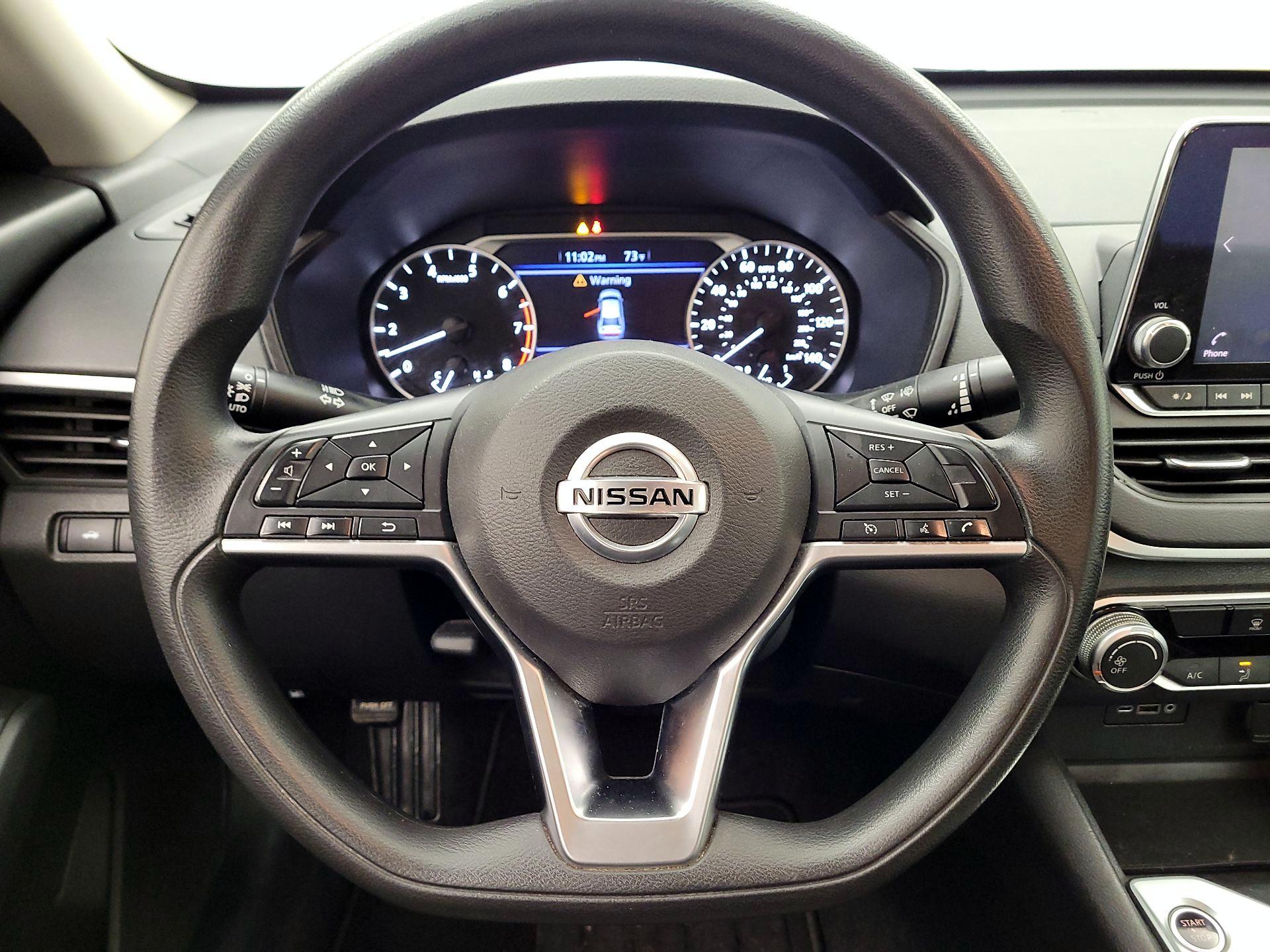 Thumbnail: 2019 Nissan Altima - 10