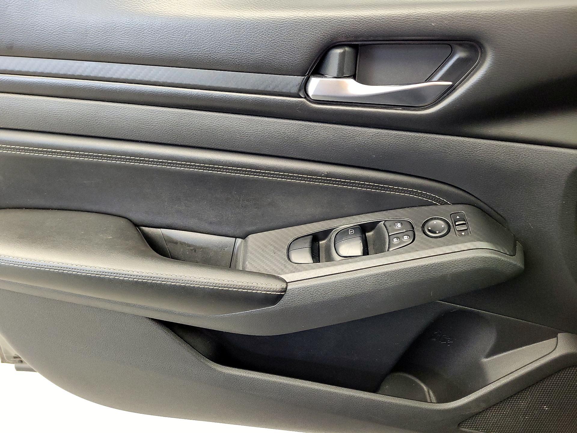 Thumbnail: 2019 Nissan Altima - 12