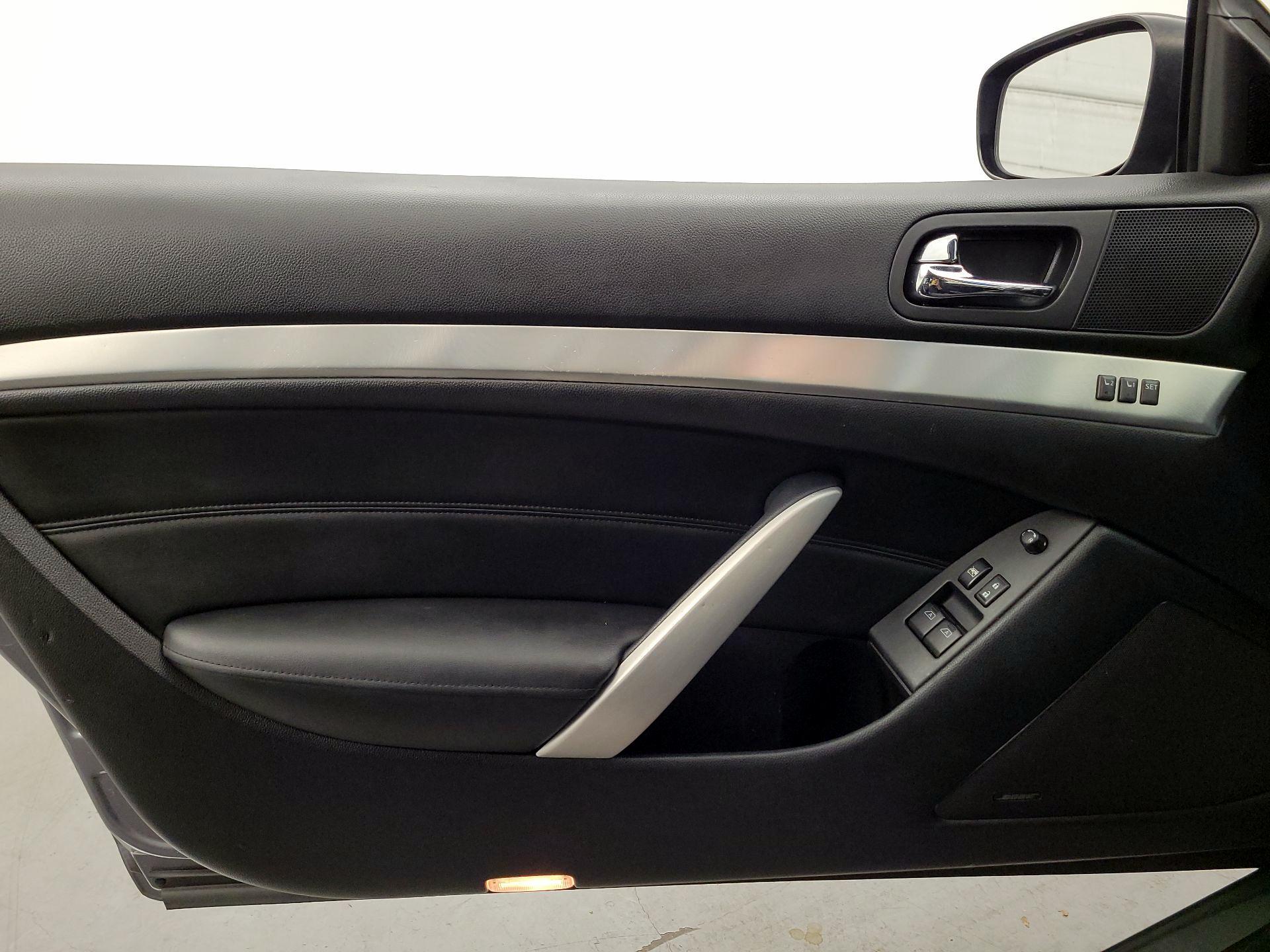 Thumbnail: 2015 INFINITI Q60 - 12