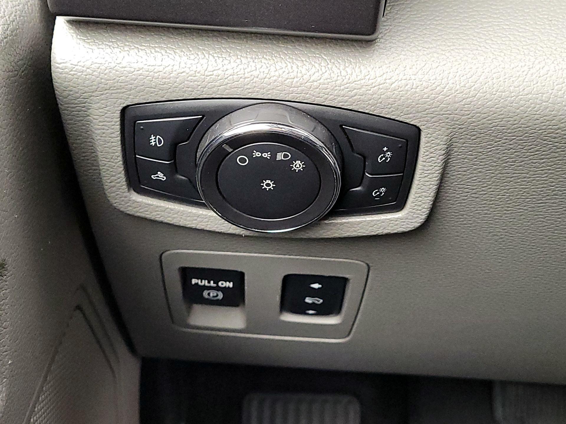 Thumbnail: 2016 Ford F-150 - 13