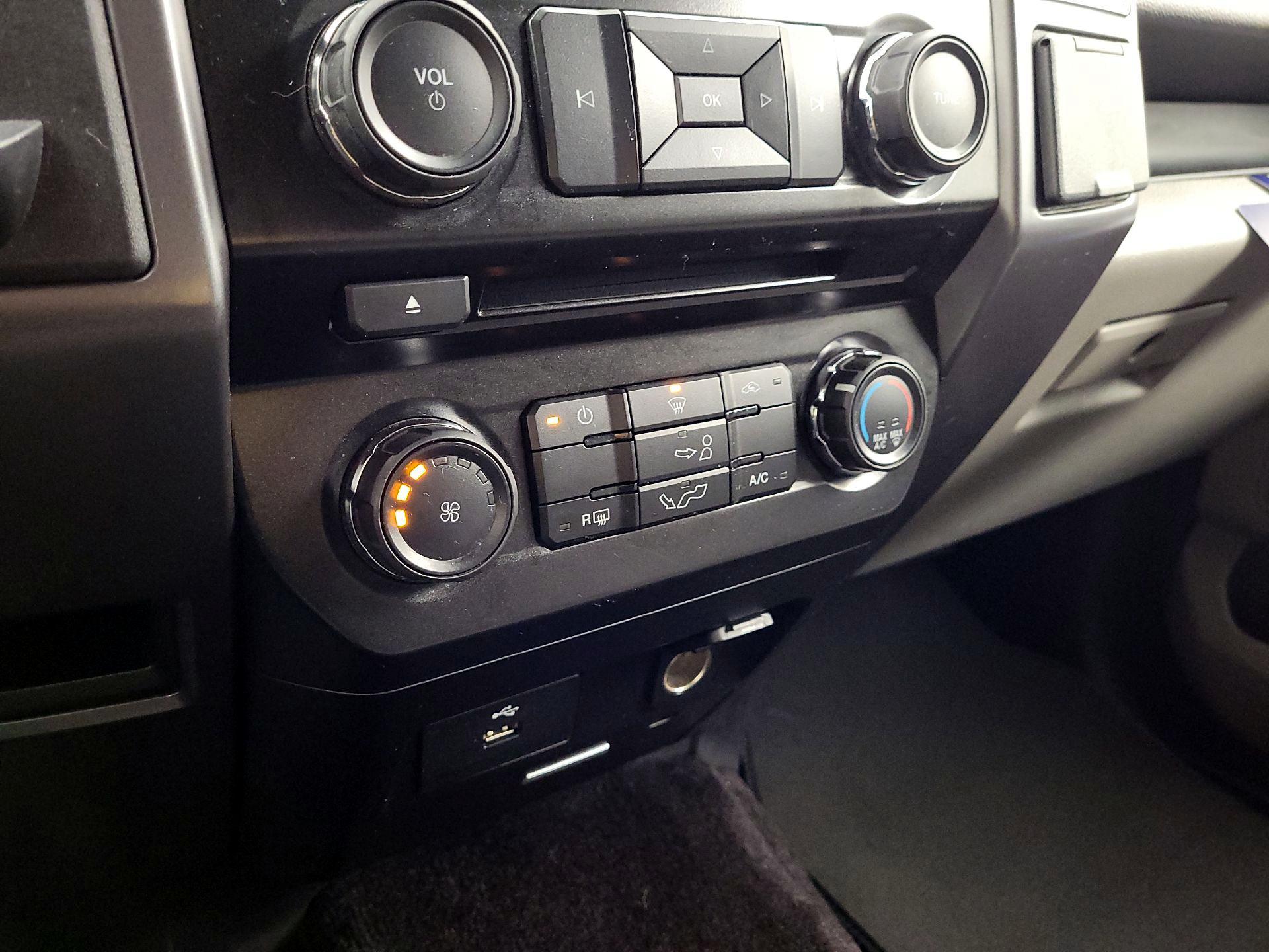 Thumbnail: 2016 Ford F-150 - 16