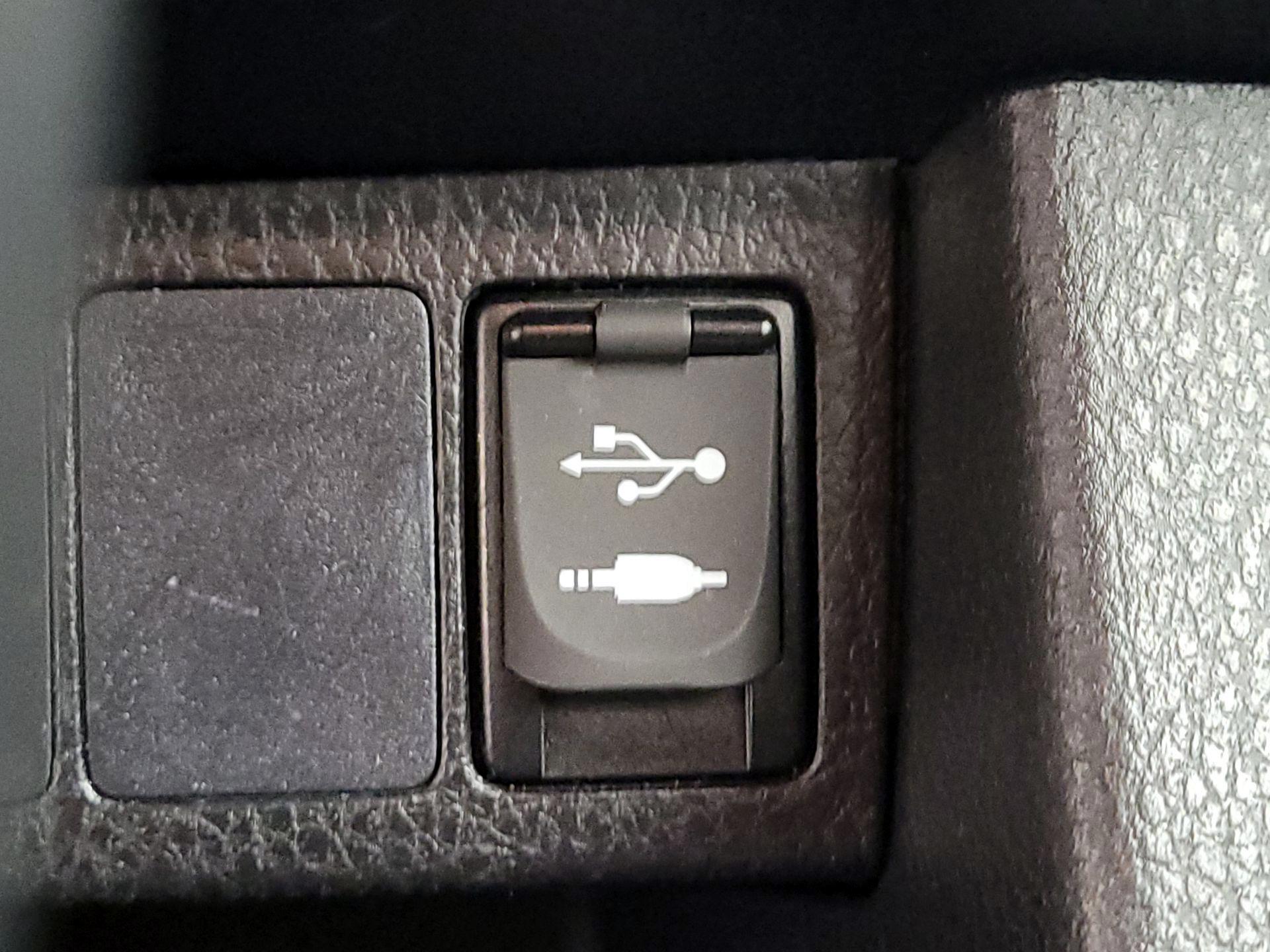 Thumbnail: 2016 Toyota Corolla - 18