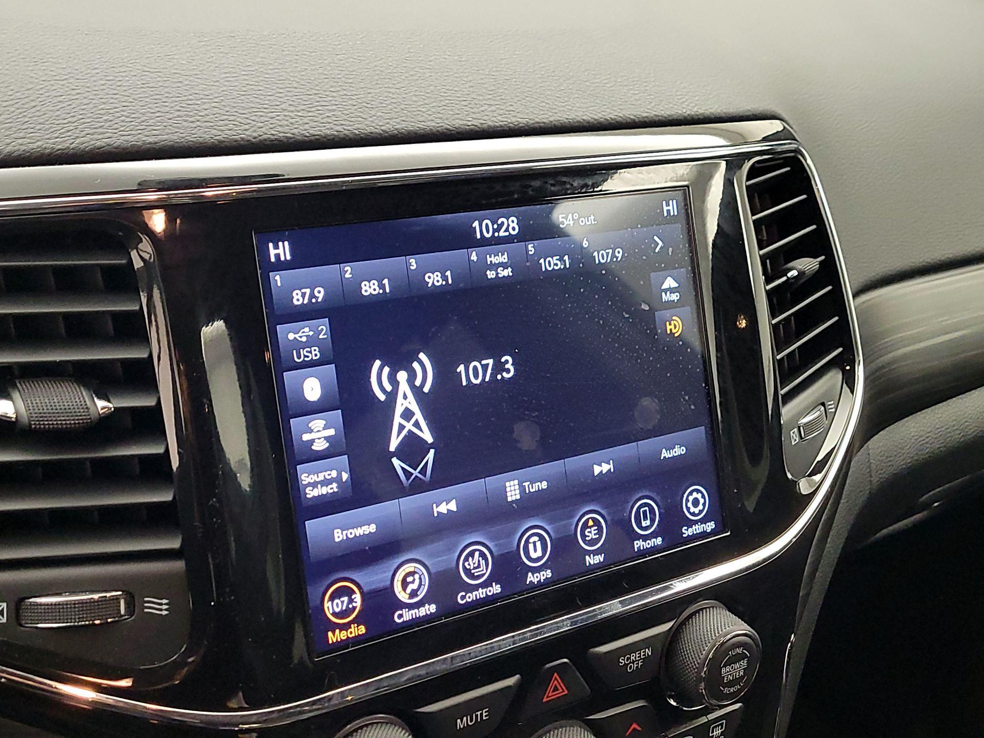 Thumbnail: 2022 Jeep Grand Cherokee - 15