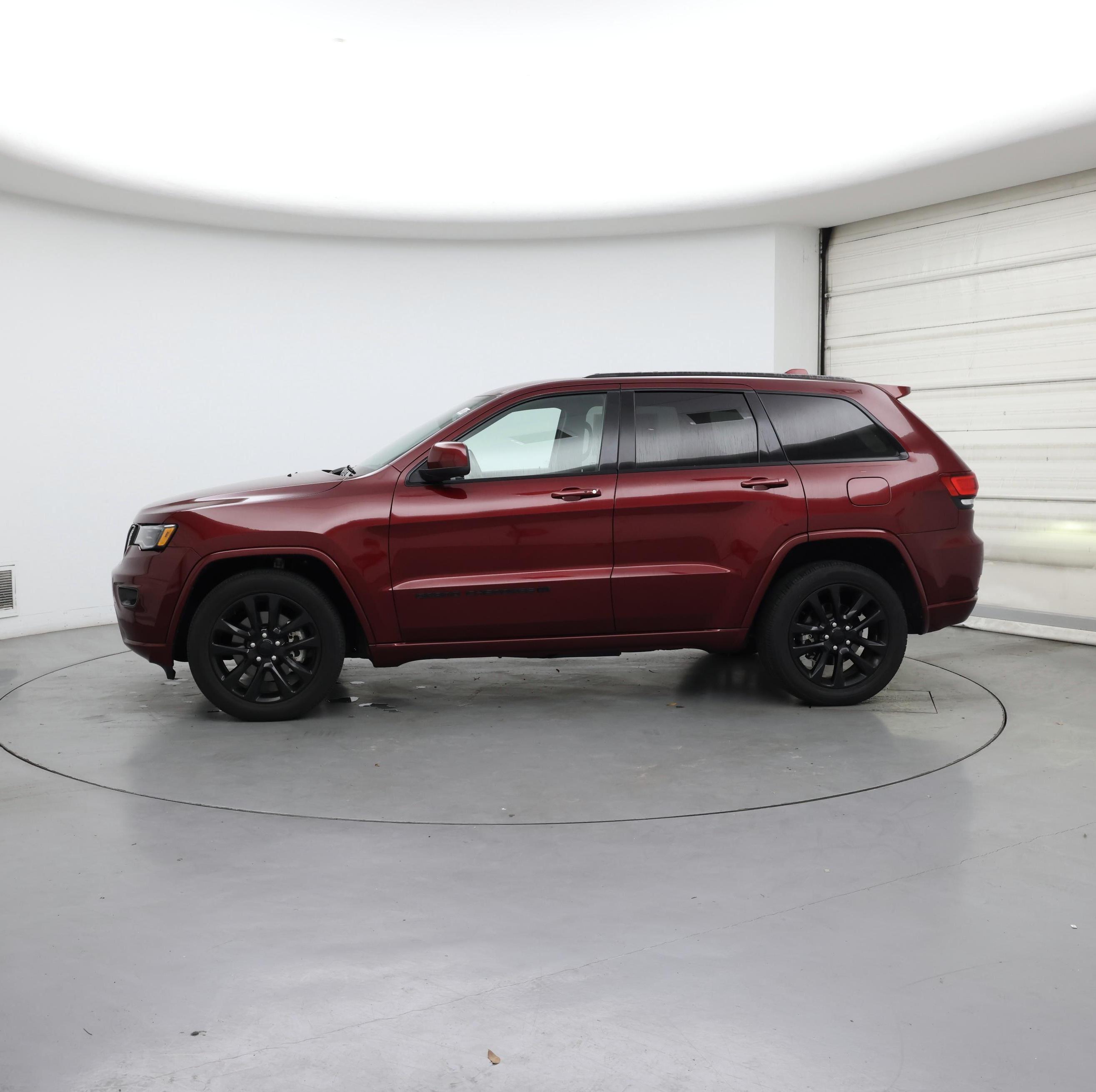Thumbnail: 2022 Jeep Grand Cherokee - 3