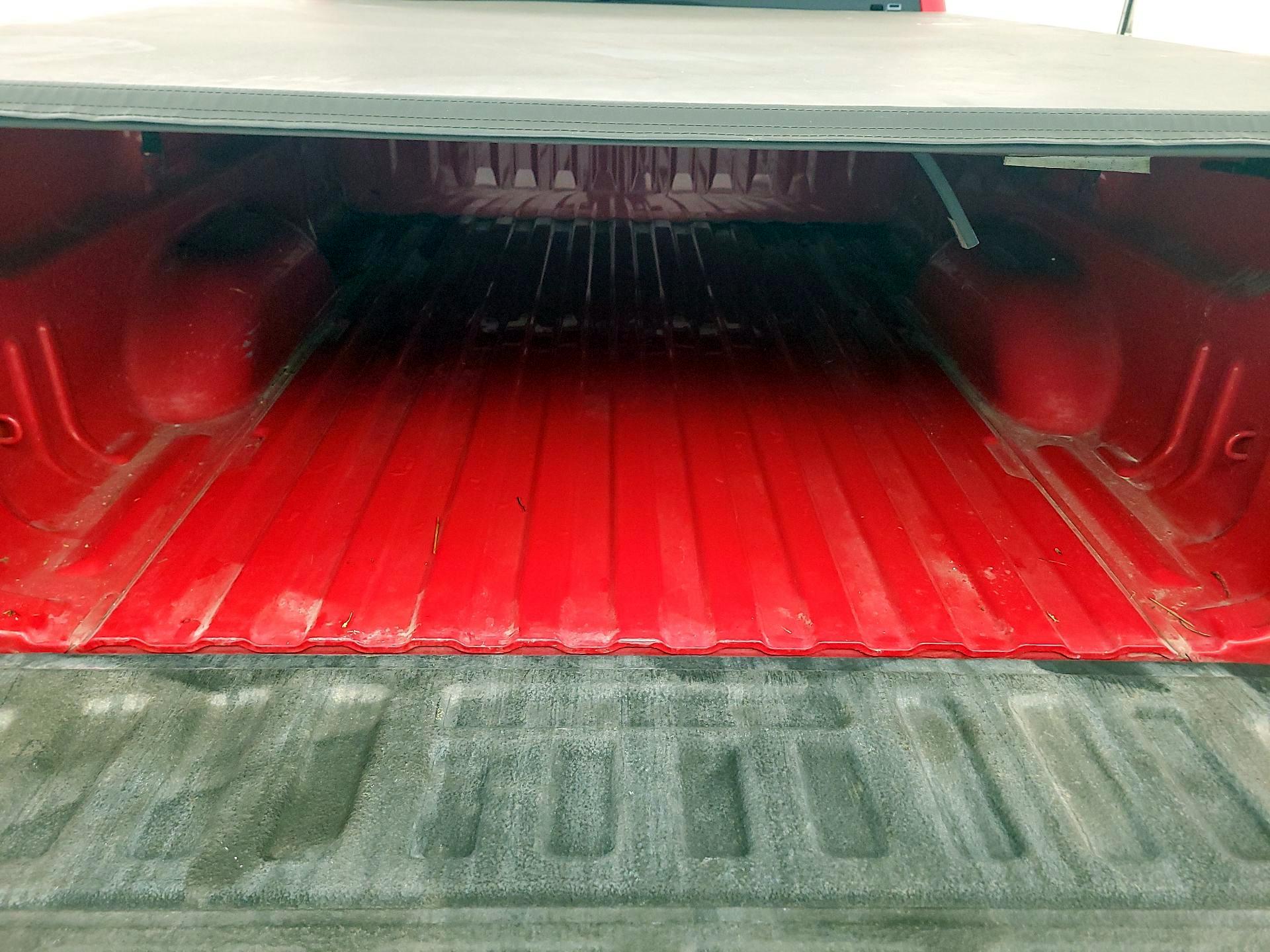 Thumbnail: 2014 Chevrolet Silverado 1500 - 18