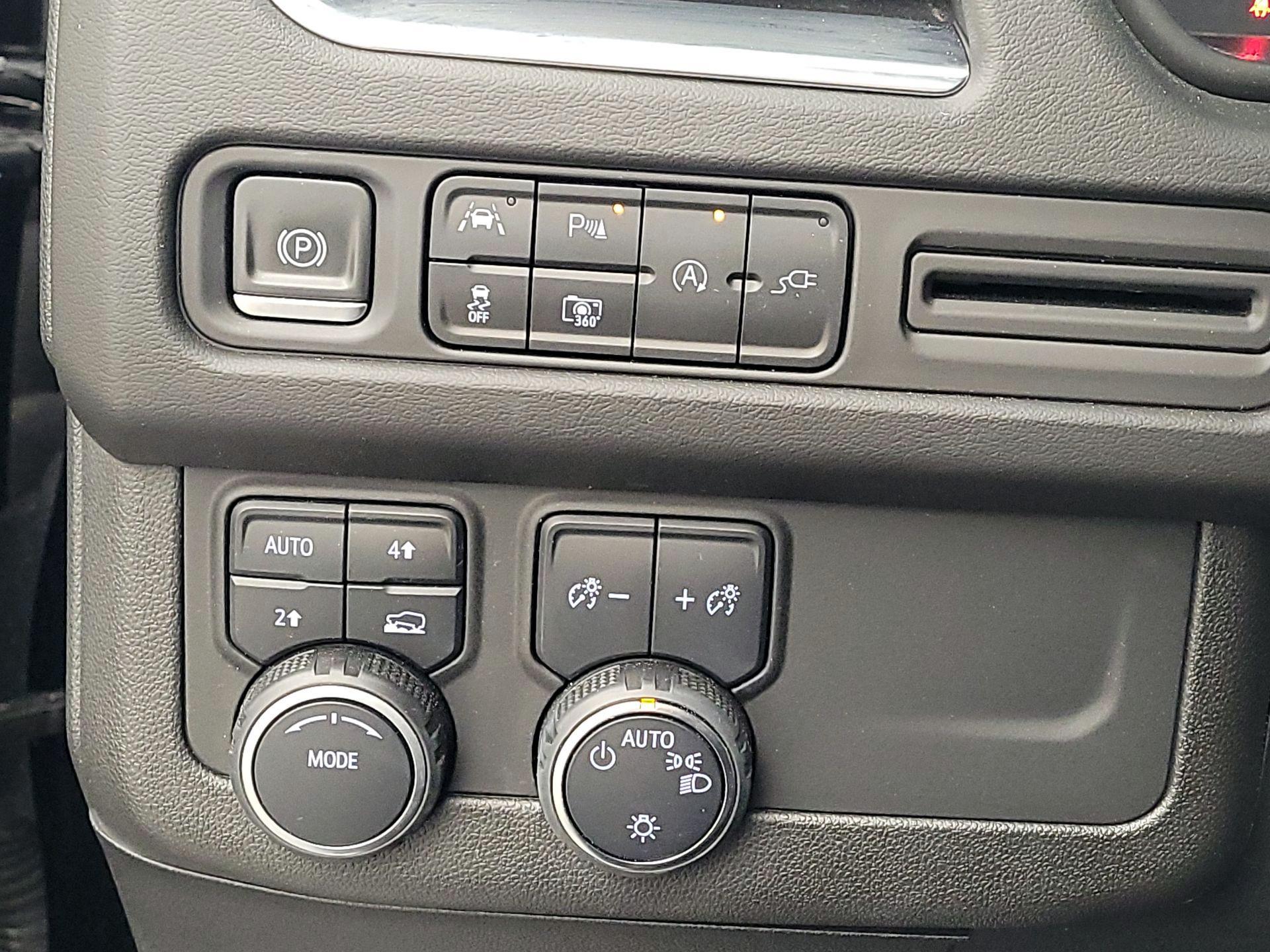 Thumbnail: 2022 Chevrolet Tahoe - 13