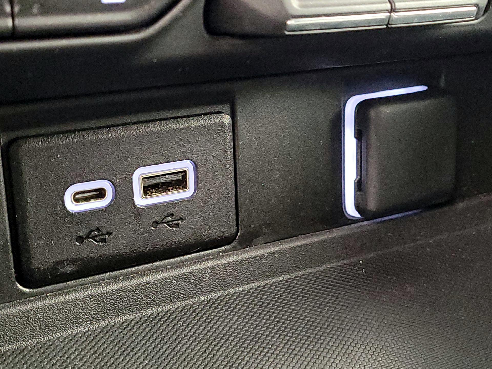 Thumbnail: 2022 Chevrolet Tahoe - 18