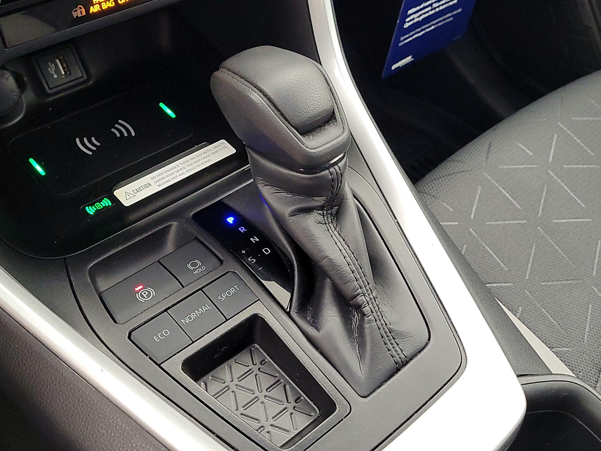 Thumbnail: 2024 Toyota RAV4 - 17