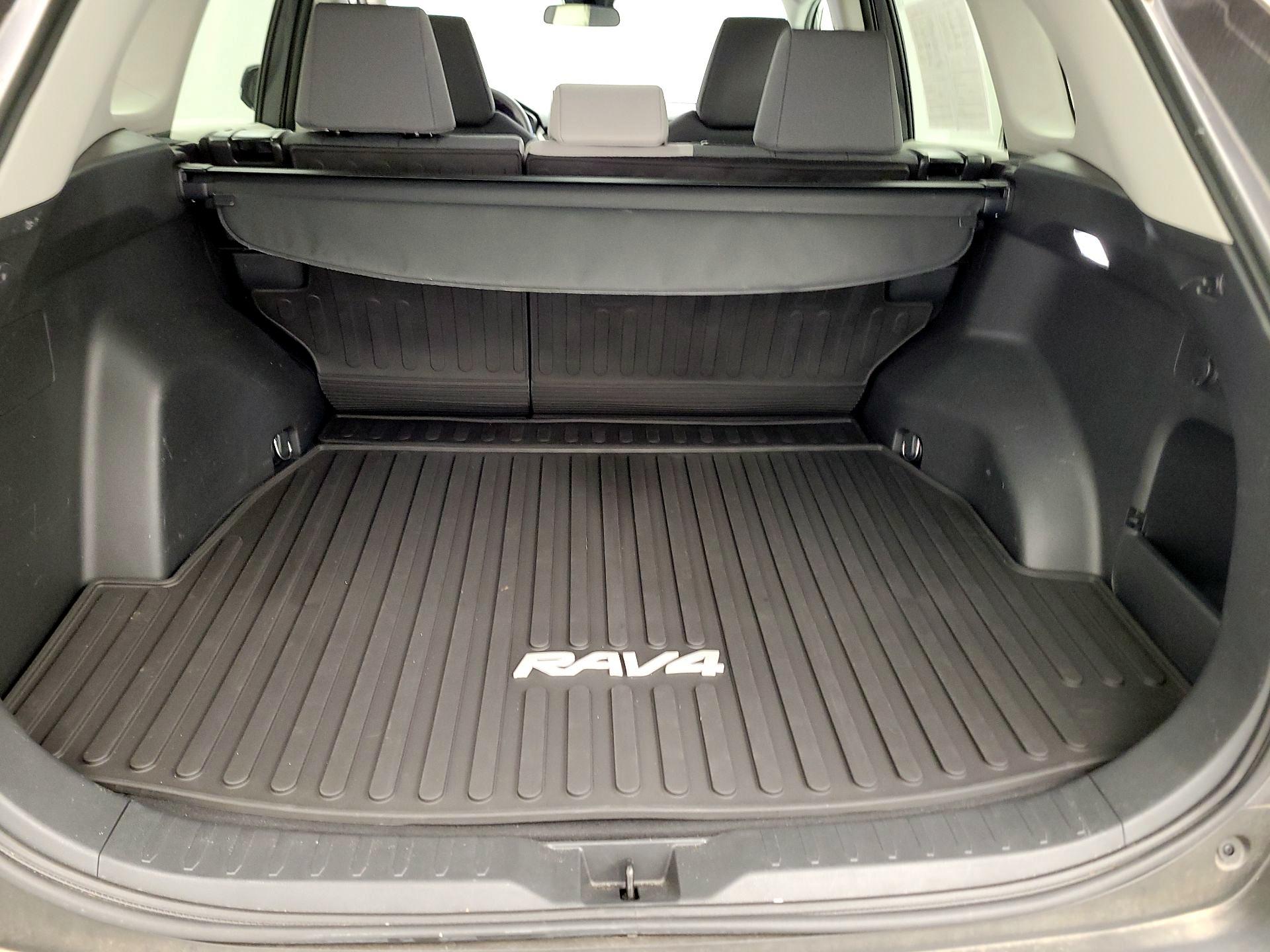 Thumbnail: 2024 Toyota RAV4 - 20