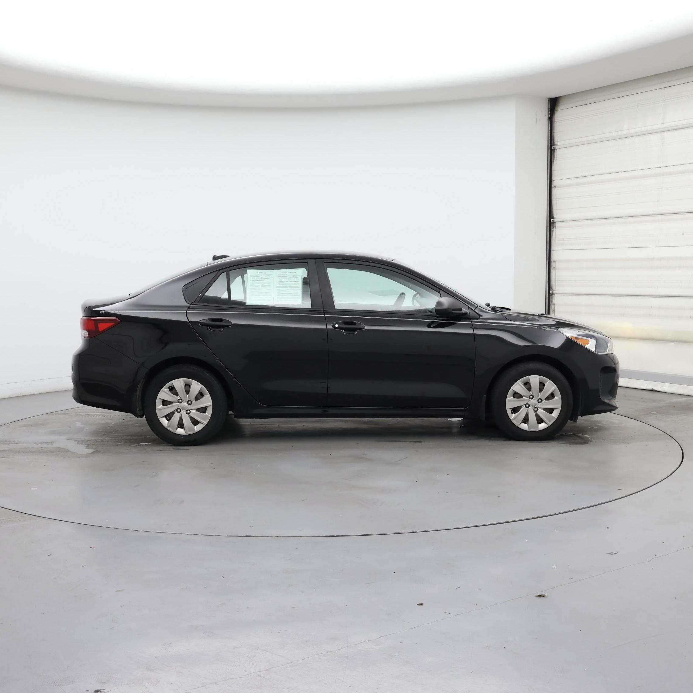 Thumbnail: 2018 Kia Rio - 7