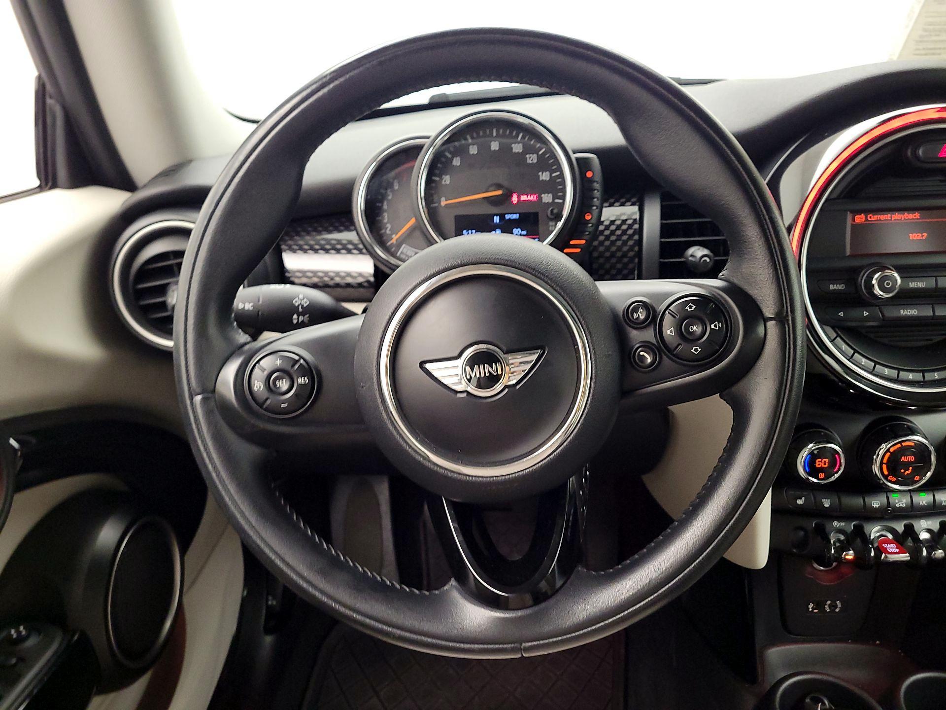 Thumbnail: 2015 MINI Cooper Hardtop - 10