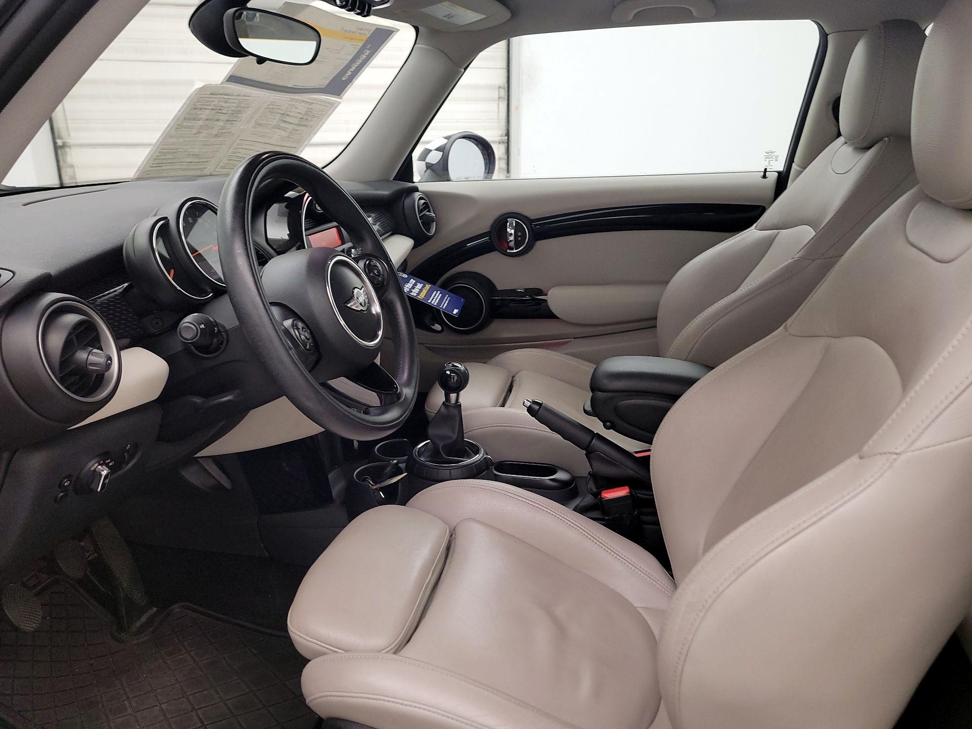 Thumbnail: 2015 MINI Cooper Hardtop - 11