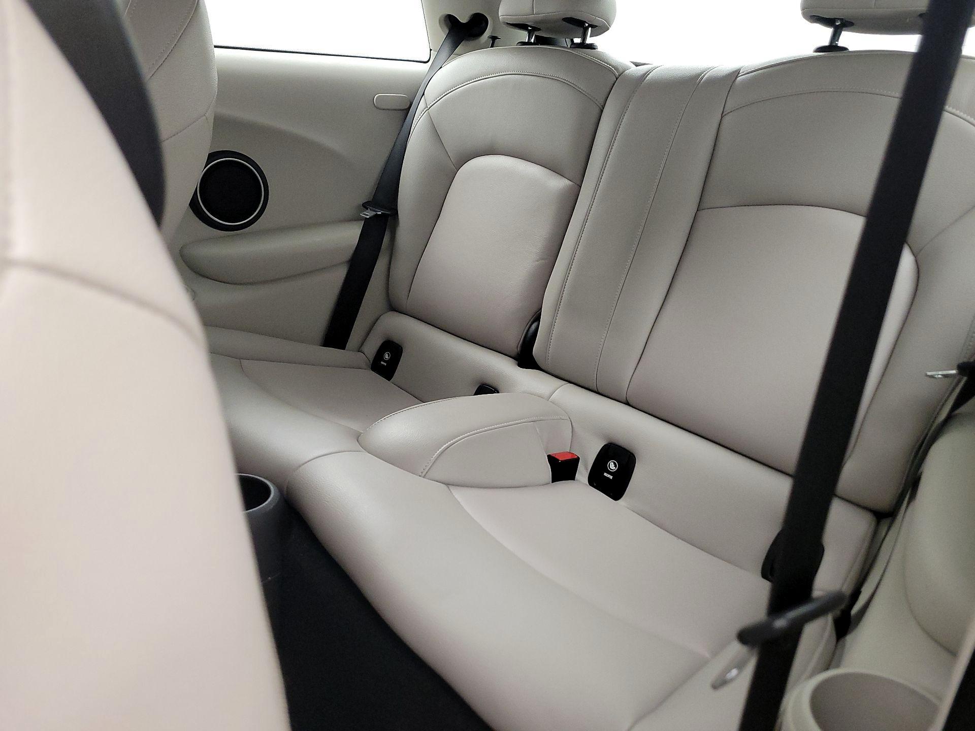 Thumbnail: 2015 MINI Cooper Hardtop - 18