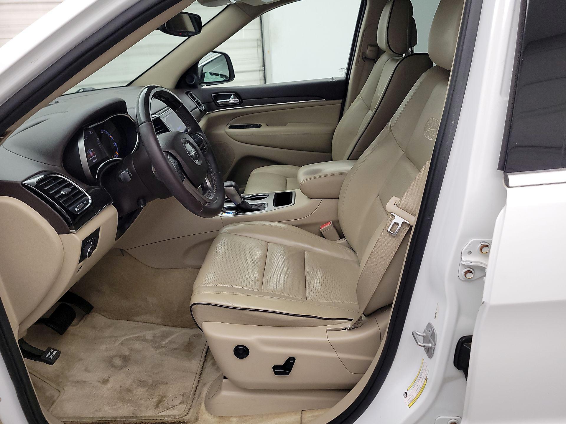 Thumbnail: 2019 Jeep Grand Cherokee - 11