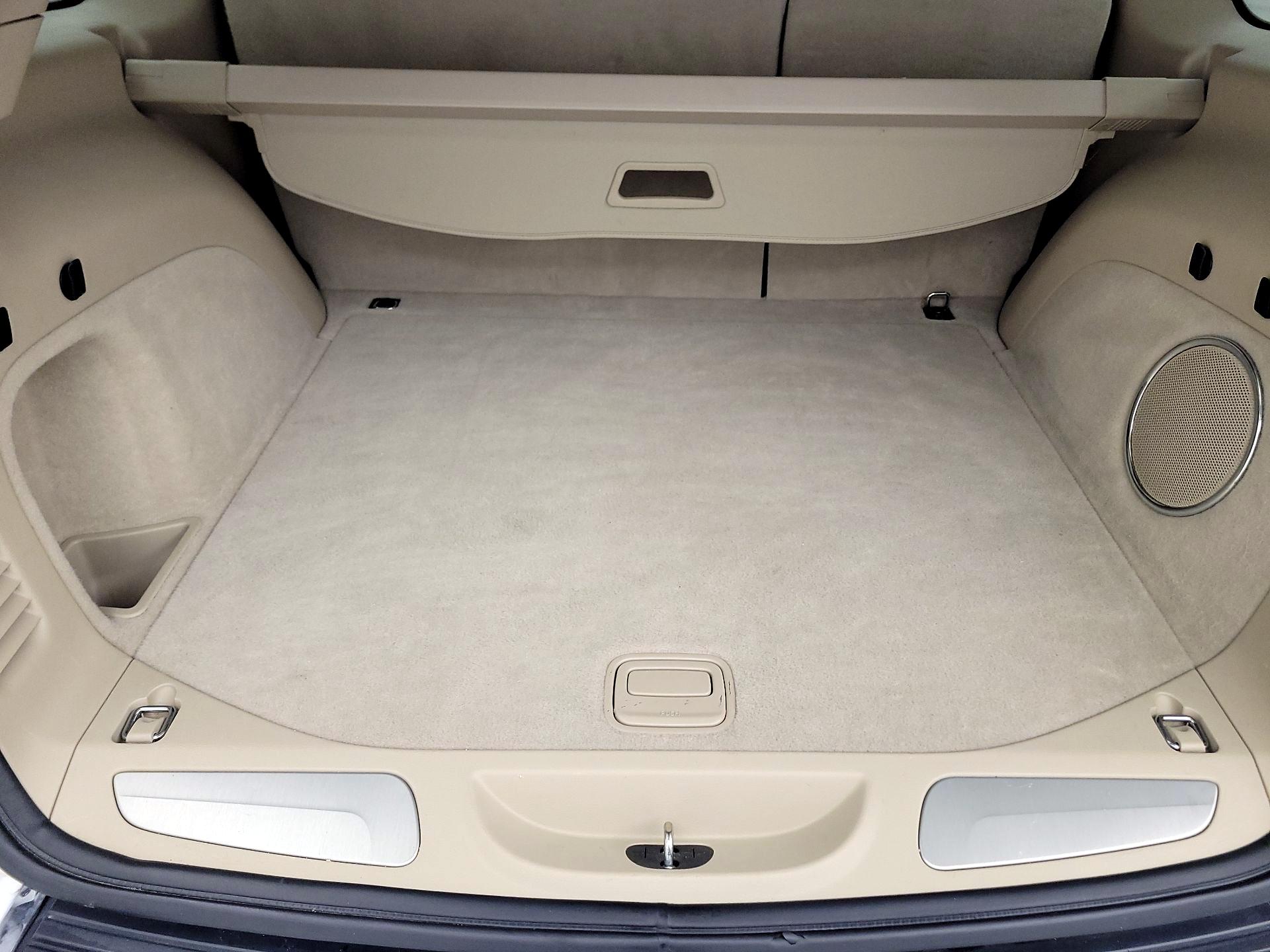 Thumbnail: 2019 Jeep Grand Cherokee - 16