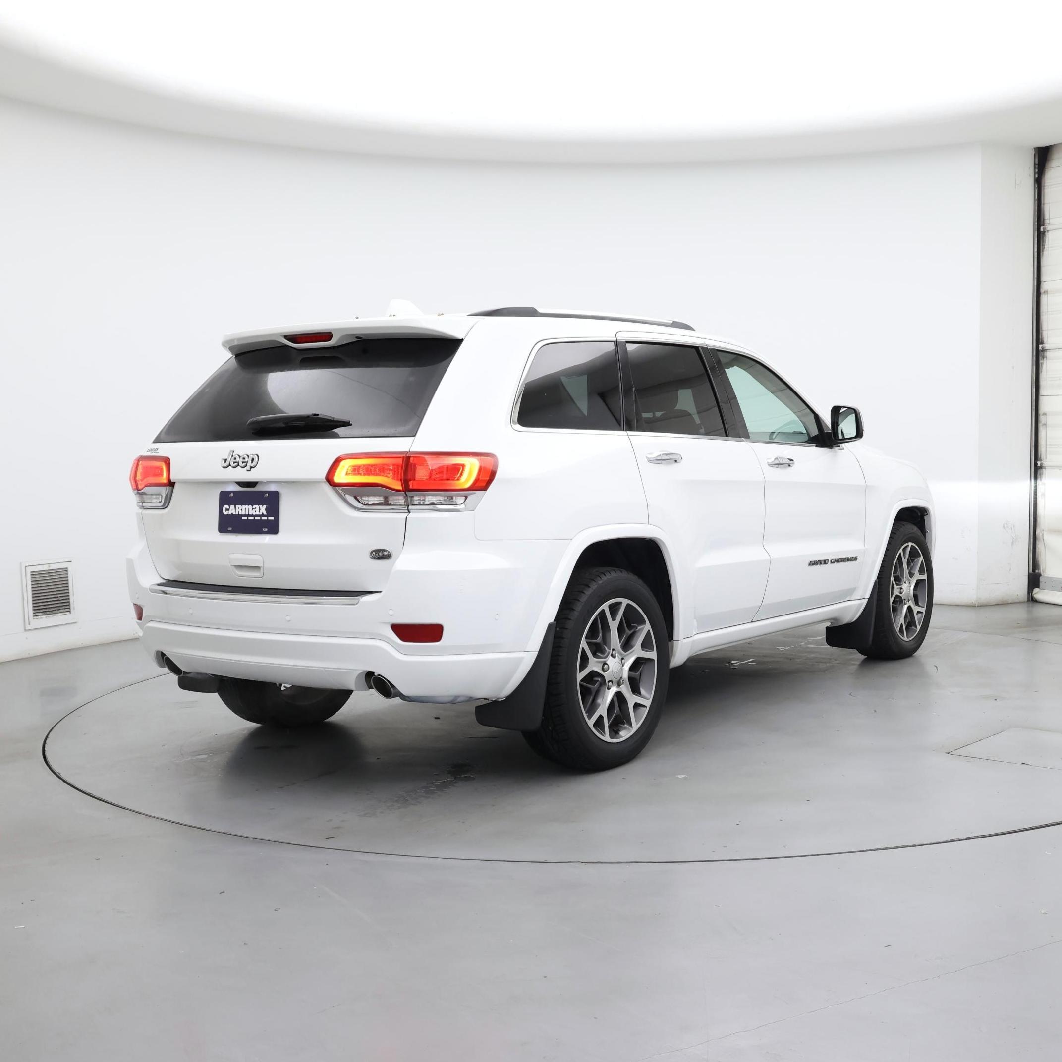 Thumbnail: 2019 Jeep Grand Cherokee - 8