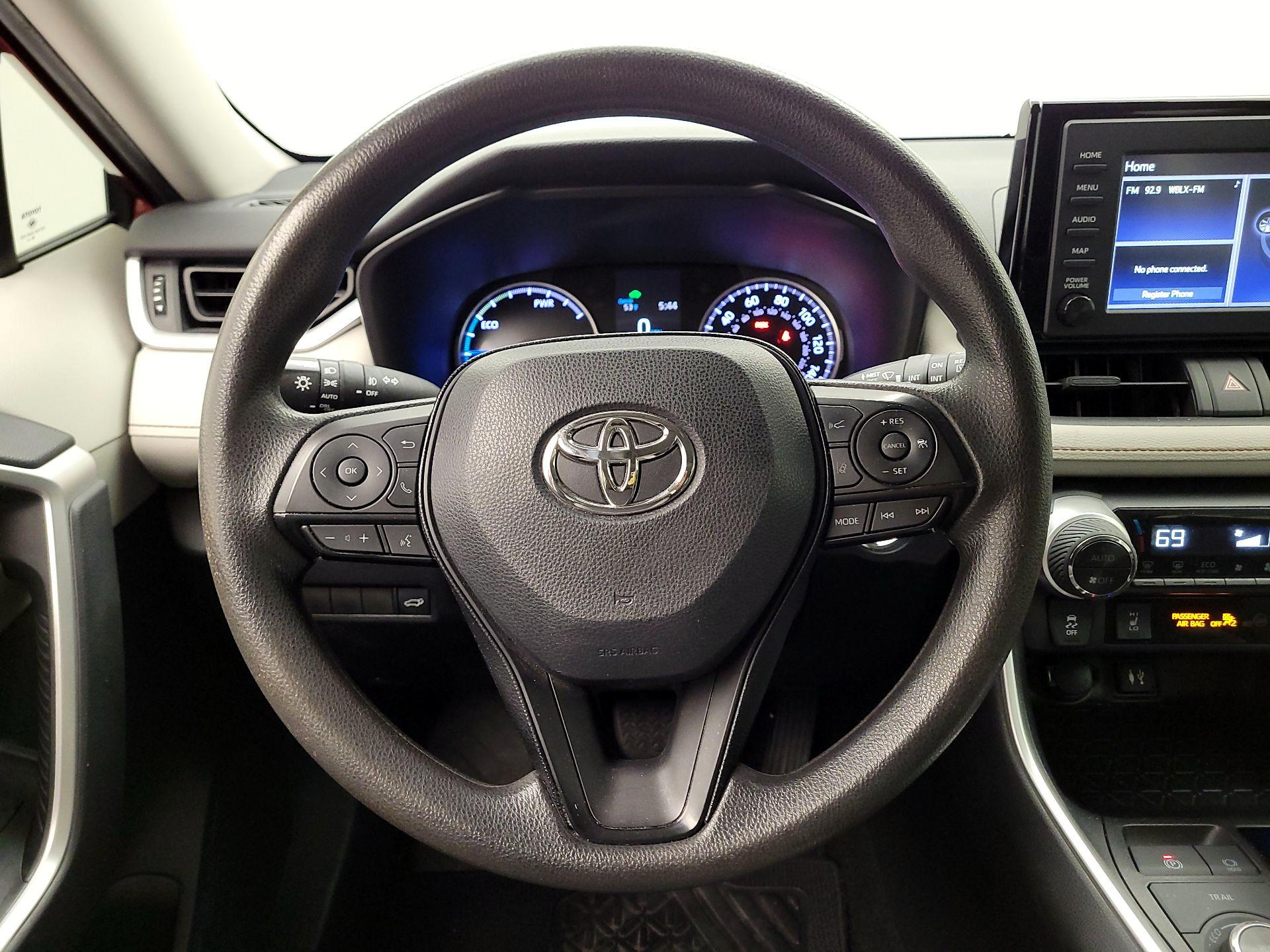 Thumbnail: 2019 Toyota RAV4 - 10