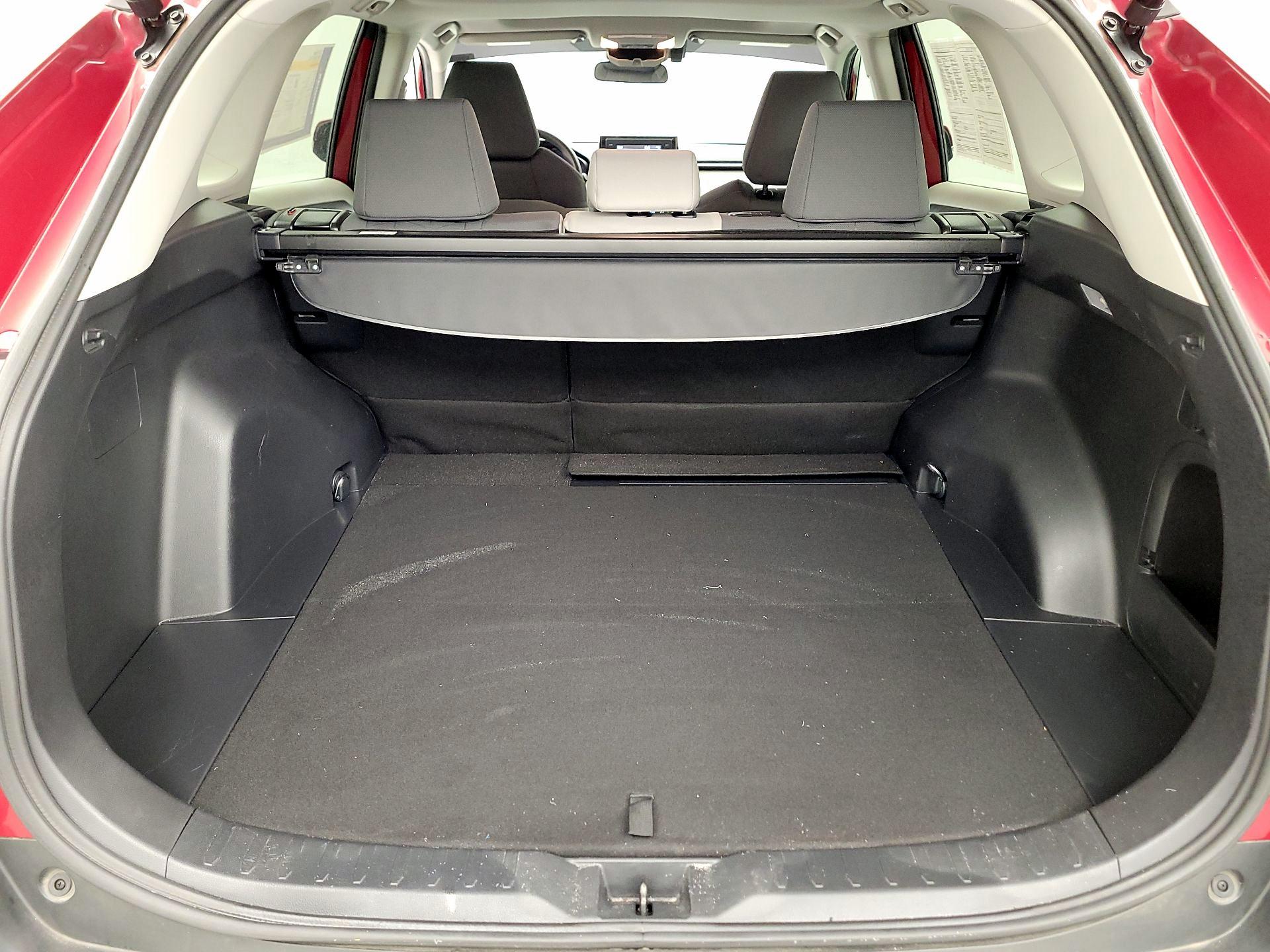 Thumbnail: 2019 Toyota RAV4 - 20