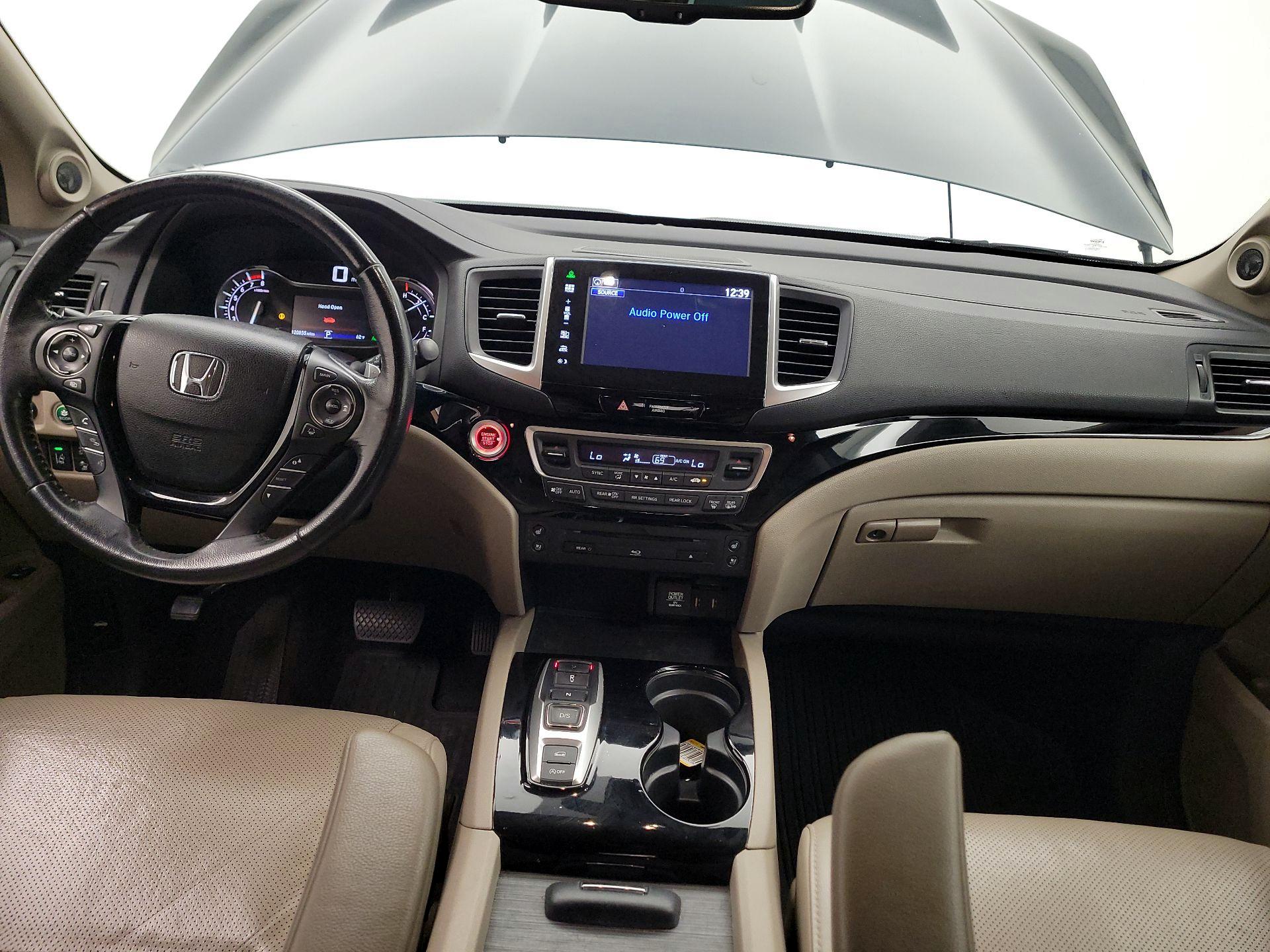 Thumbnail: 2016 Honda Pilot - 9