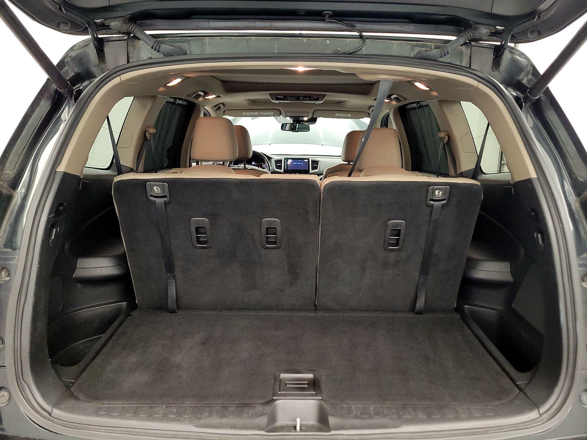 Thumbnail: 2016 Honda Pilot - 16