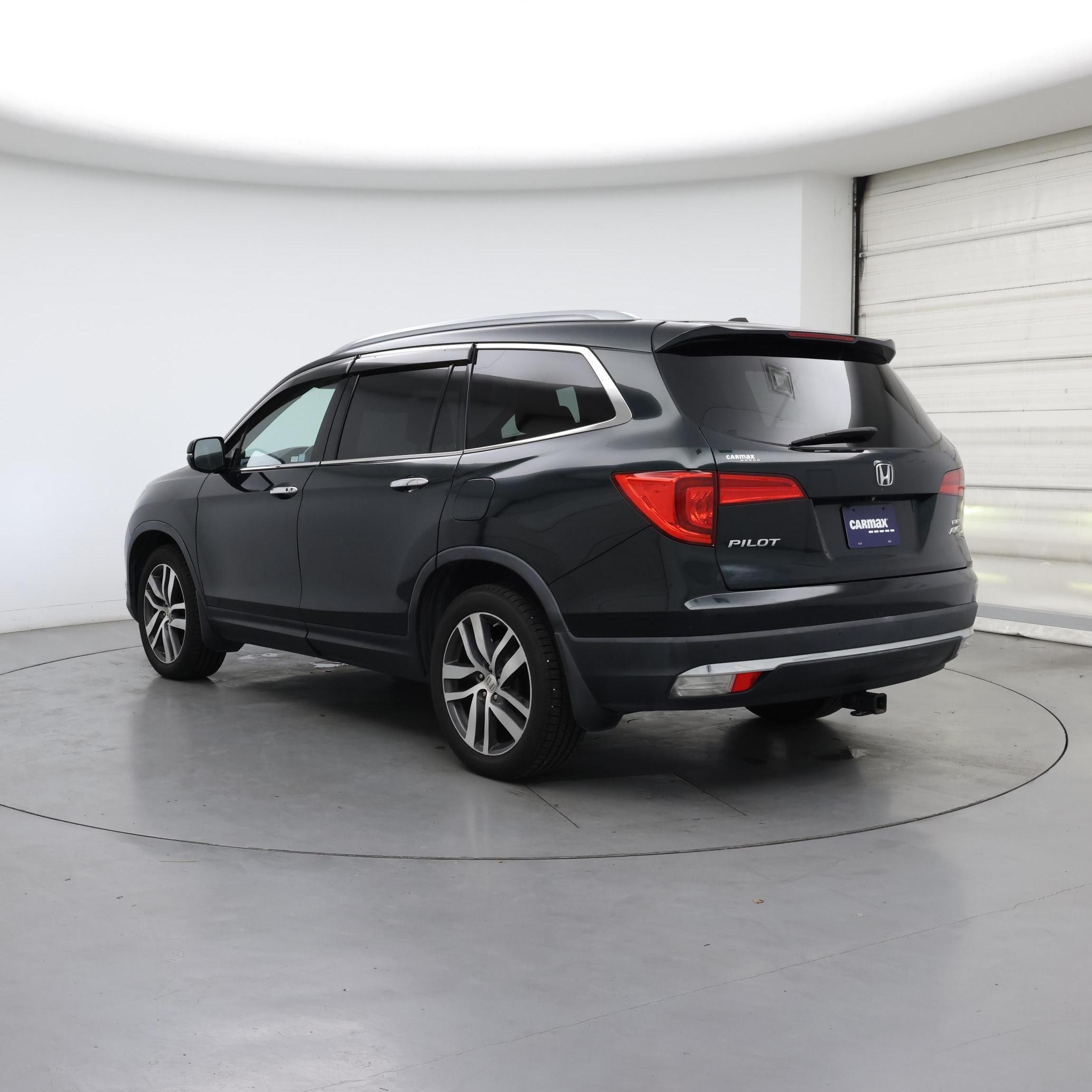 Thumbnail: 2016 Honda Pilot - 2