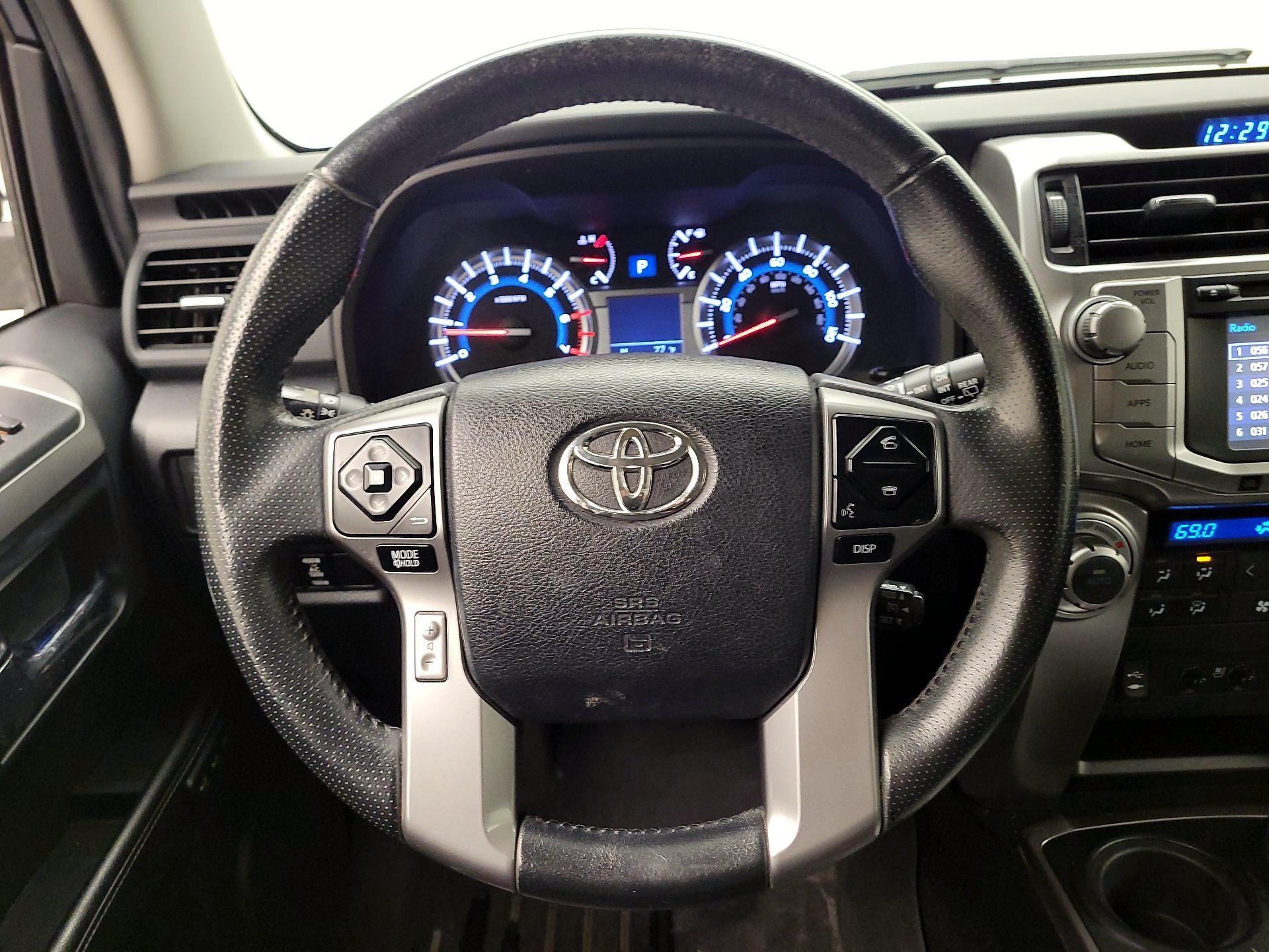 Thumbnail: 2014 Toyota 4Runner - 10
